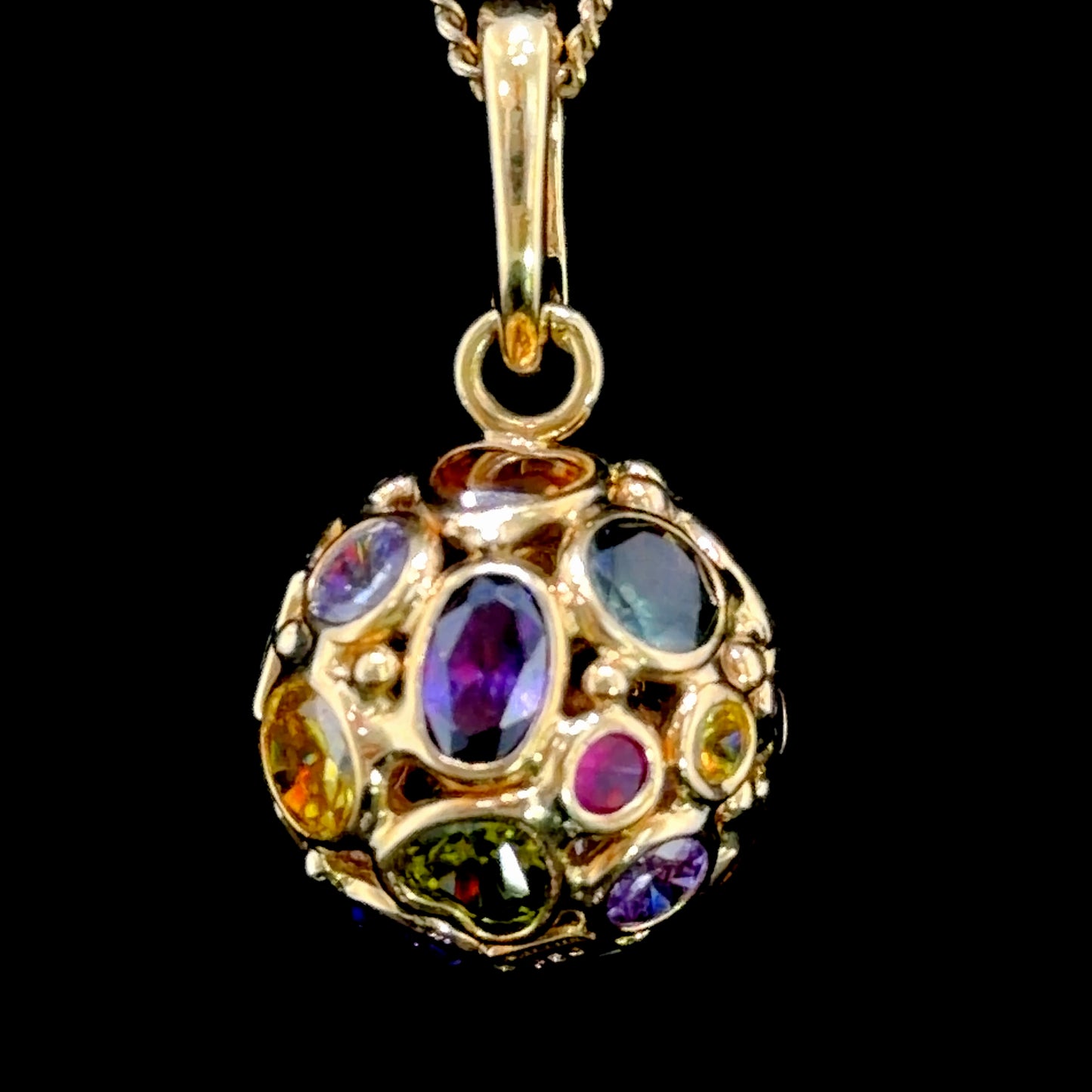 Very Pretty 18k Yellow Gold Multi-gemstone Pendant by Italian Designers Mosaico