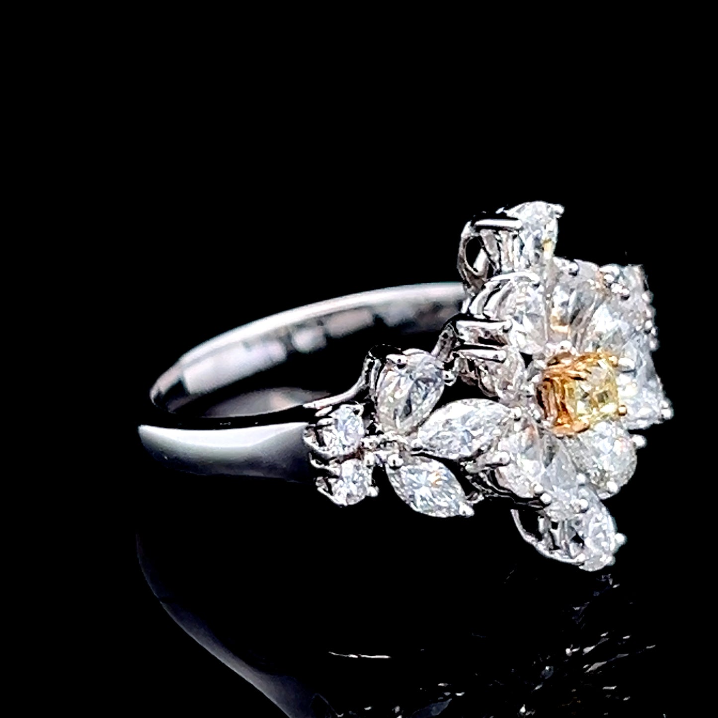 18K White Gold Multicut Diamond & Yellow Diamond Cluster Ring APPX 2.0 CTS
