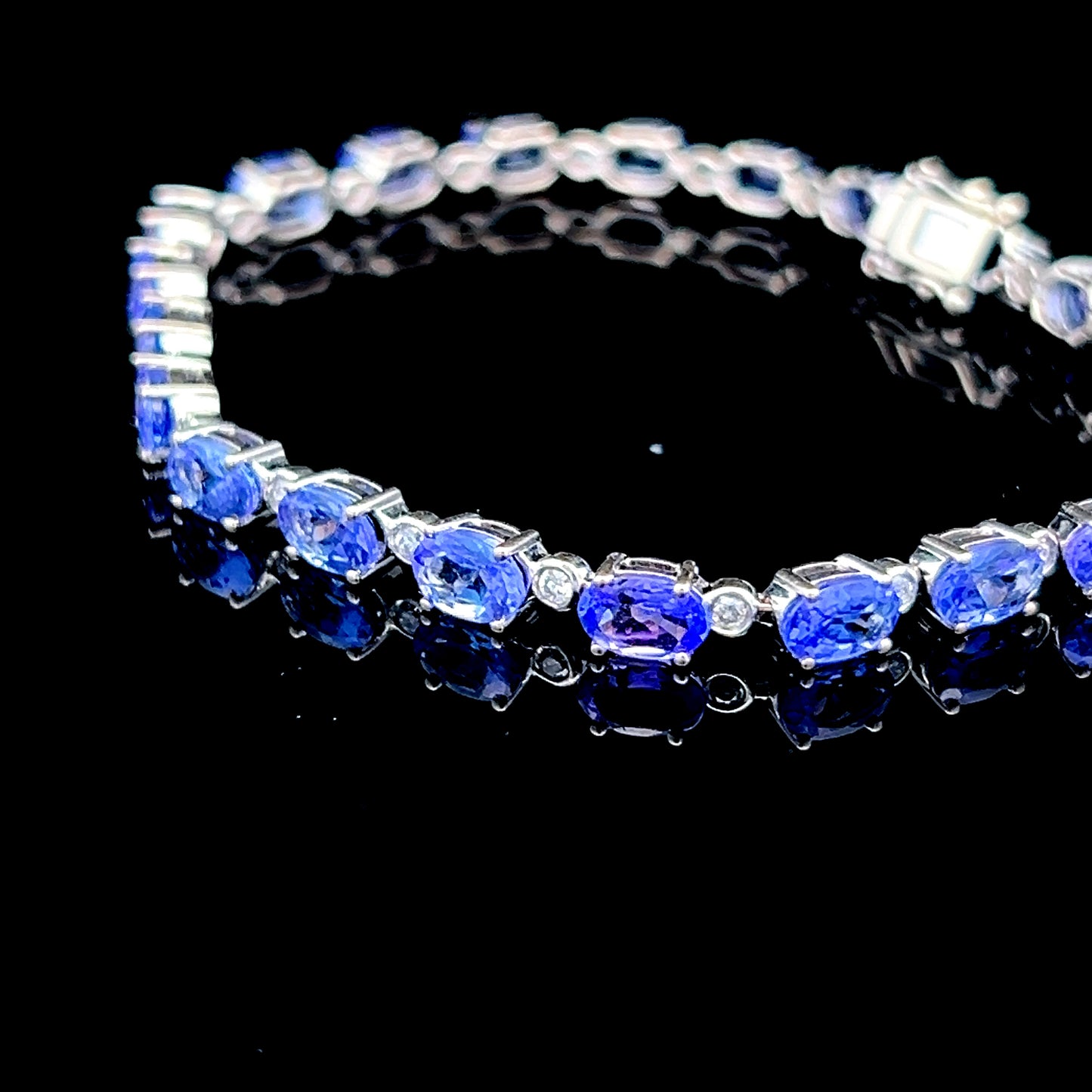 9k White Gold Tanzanite & Diamond Bracelet