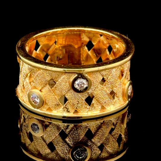 18K Yellow Gold & Diamond Band Ring