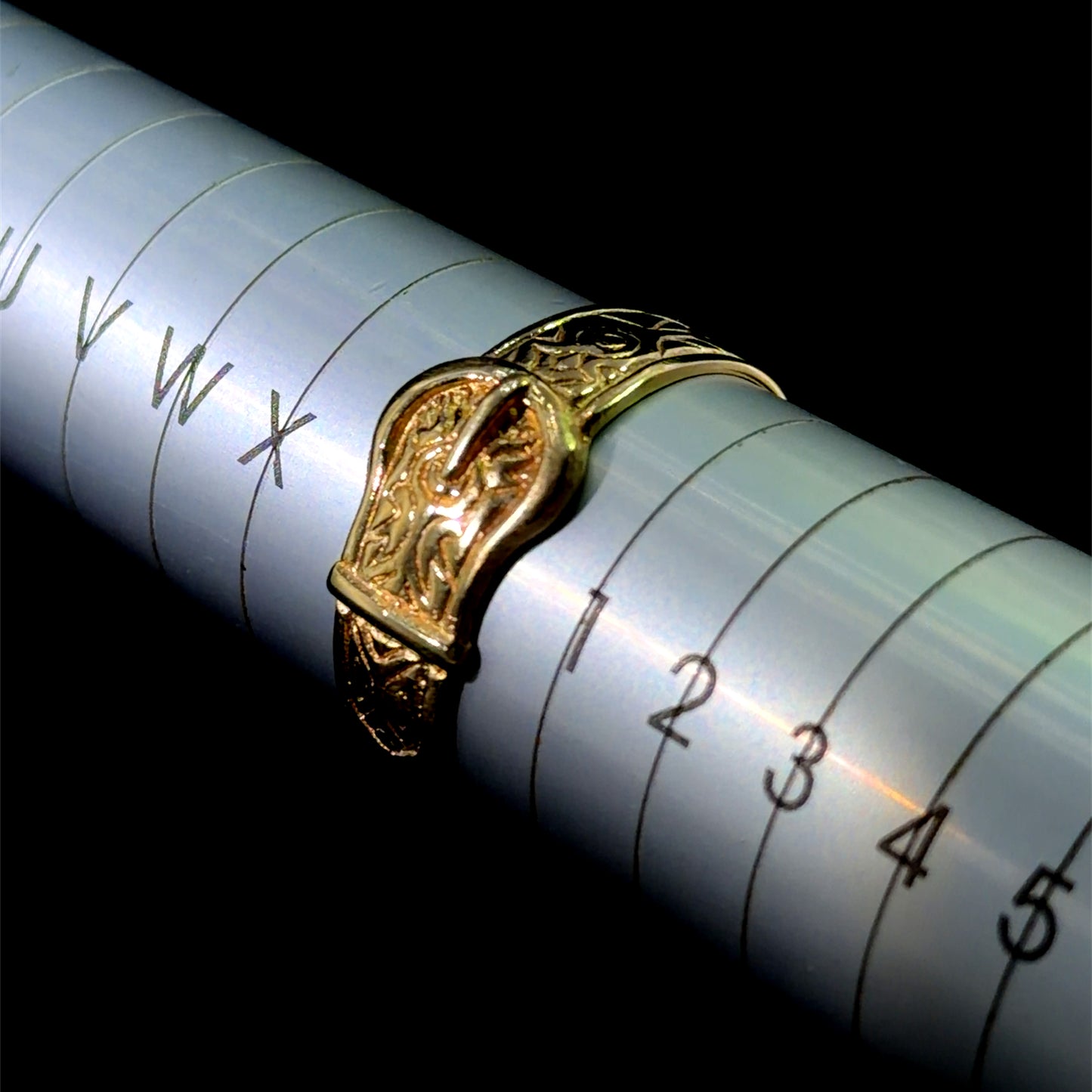 9k Yellow Gold Men’s Buckle Ring
