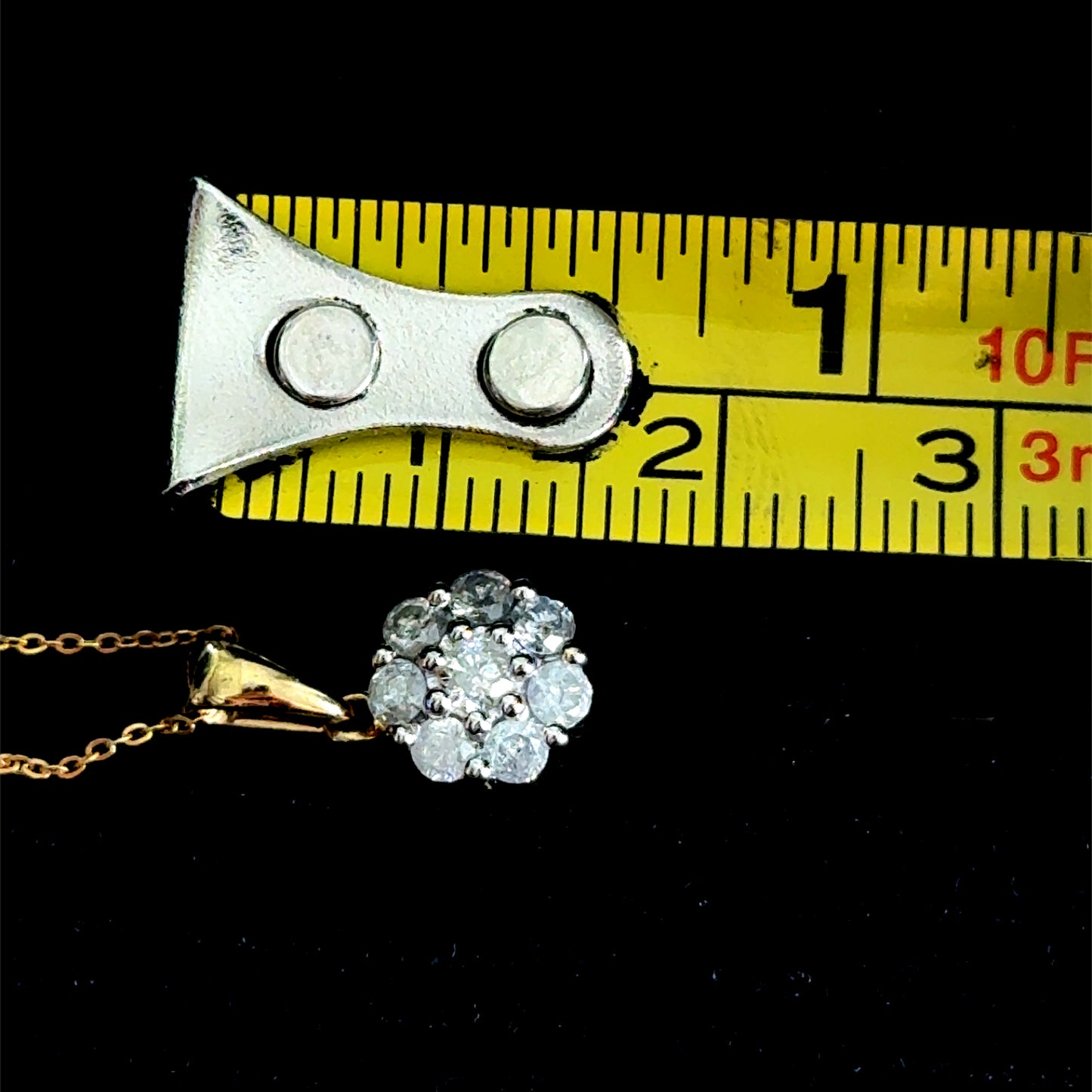 9K Yellow Gold Diamond Cluster Pendant APPX 0.5 CTS