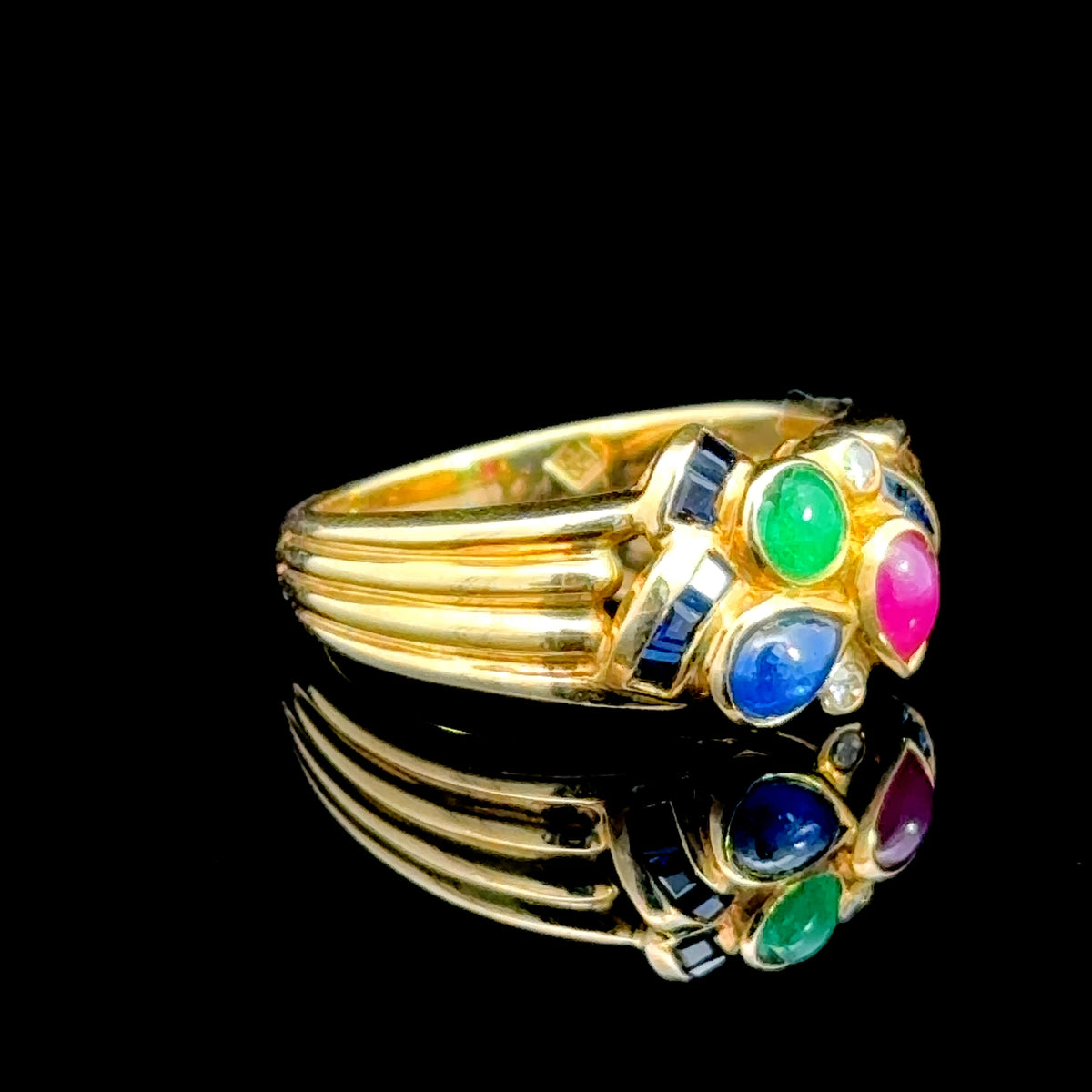 Fabulous 18K Yellow Gold Modern Cluster Ring Featuring: Emerald, Ruby, Sapphire & Diamonds
