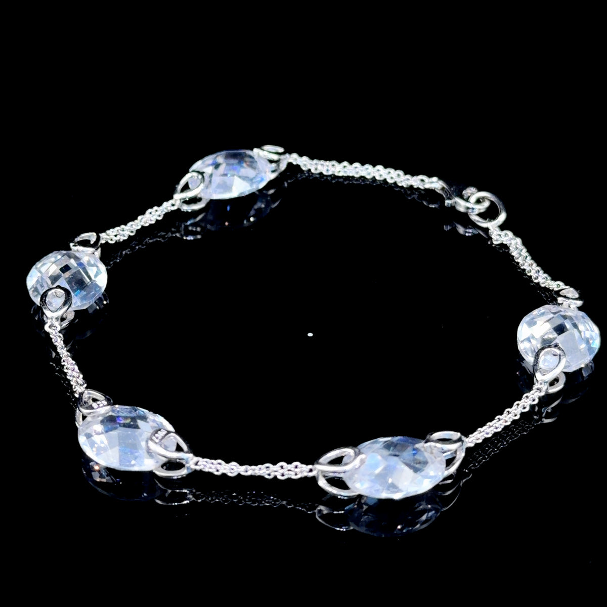 A Stunning Silver 925 & CZ Station Bracelet 8 Inches Long