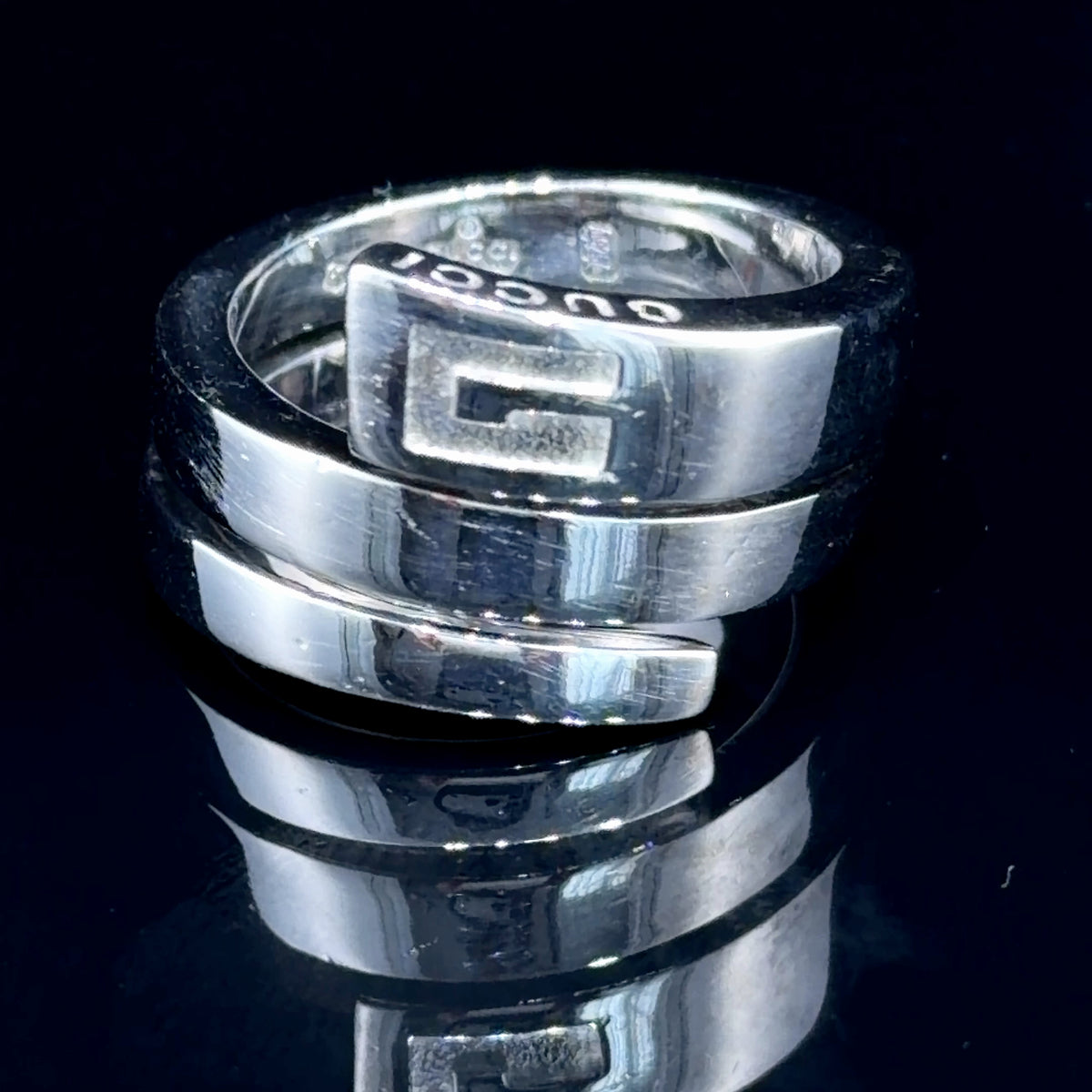 An Impressive Gucci Sterling Silver Spiral / Snake Ring
