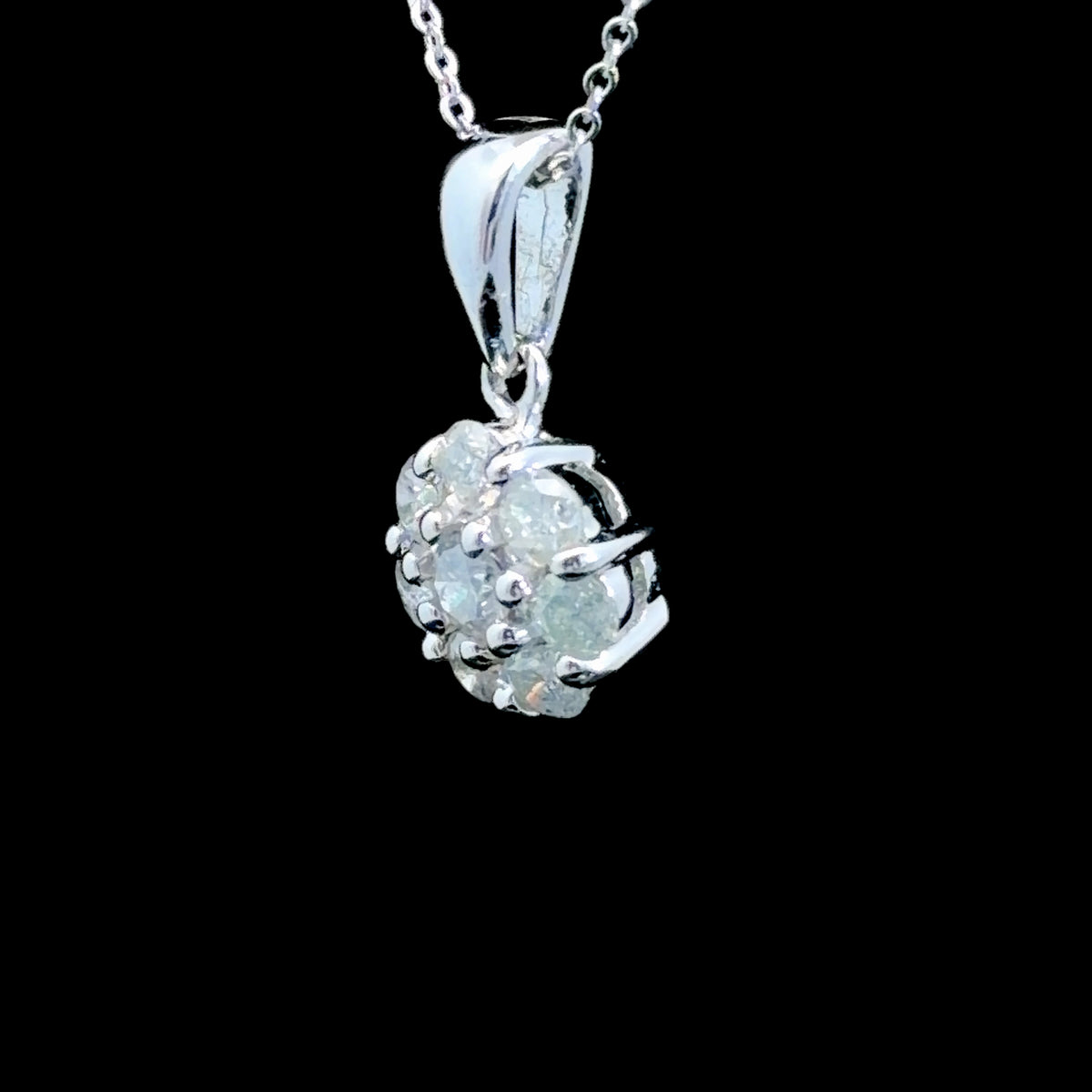 Pretty 9k White Gold Diamond Daisy Pendant Appx 0.5 Cts 18 Inches Long