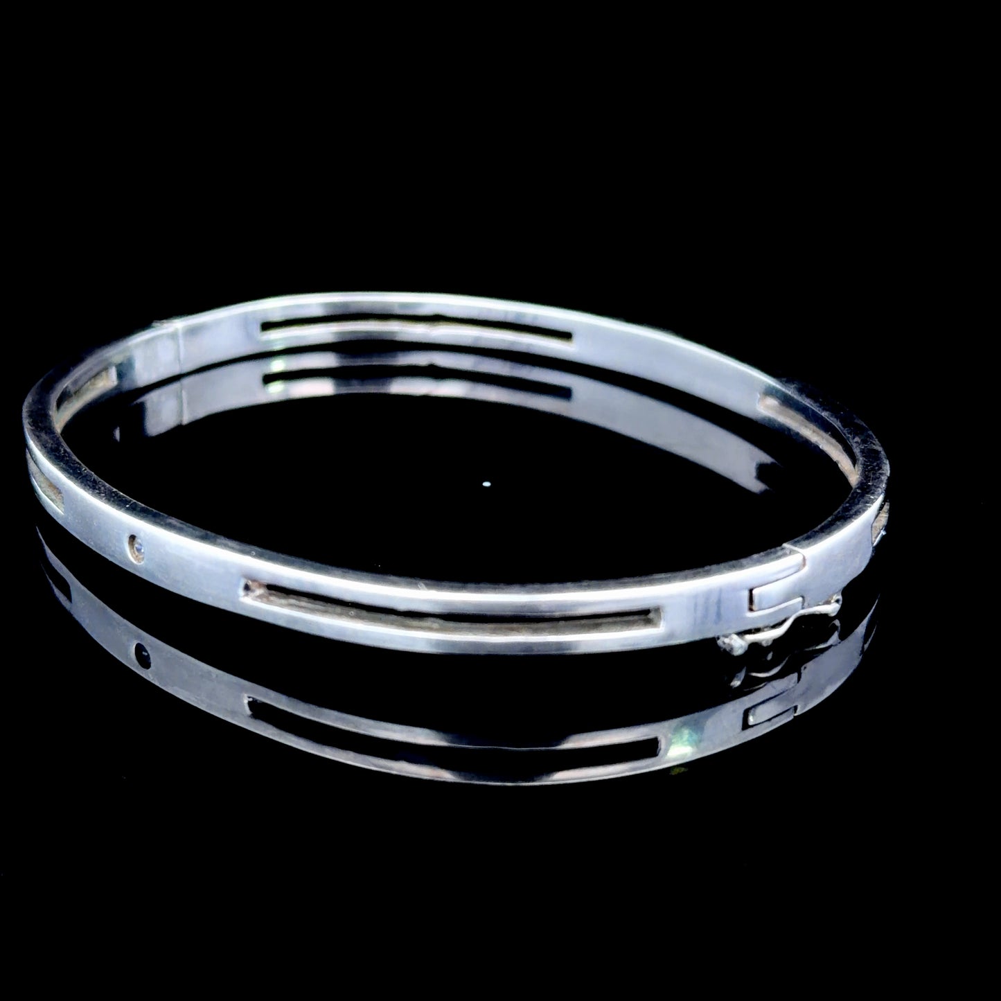 Vintage 925 Double Strand Cut Out Hinged Bangle With Diamond to Centre