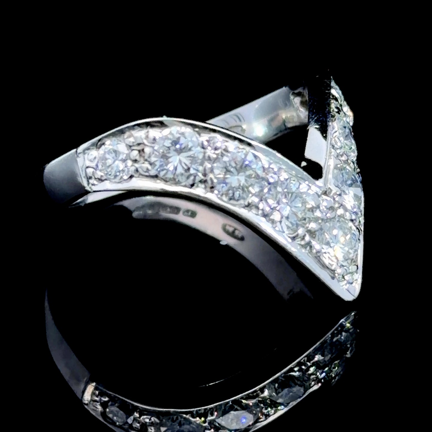 Stunning 18k White Gold Diamond Wishbone Ring With A Deep V Appx 1.6 Cts