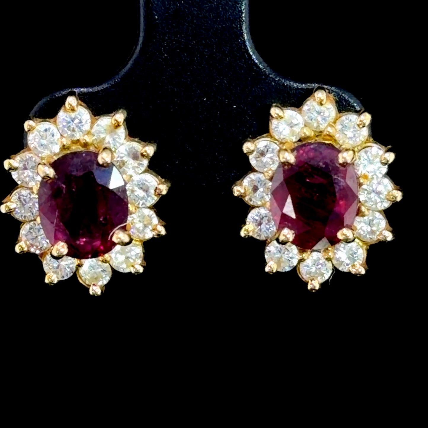Stunning 18k Yellow Gold Ruby & Diamond Traditional Oval Cluster Stud Earrings Diamond 1.3 Cts Ruby 2.6 Cts