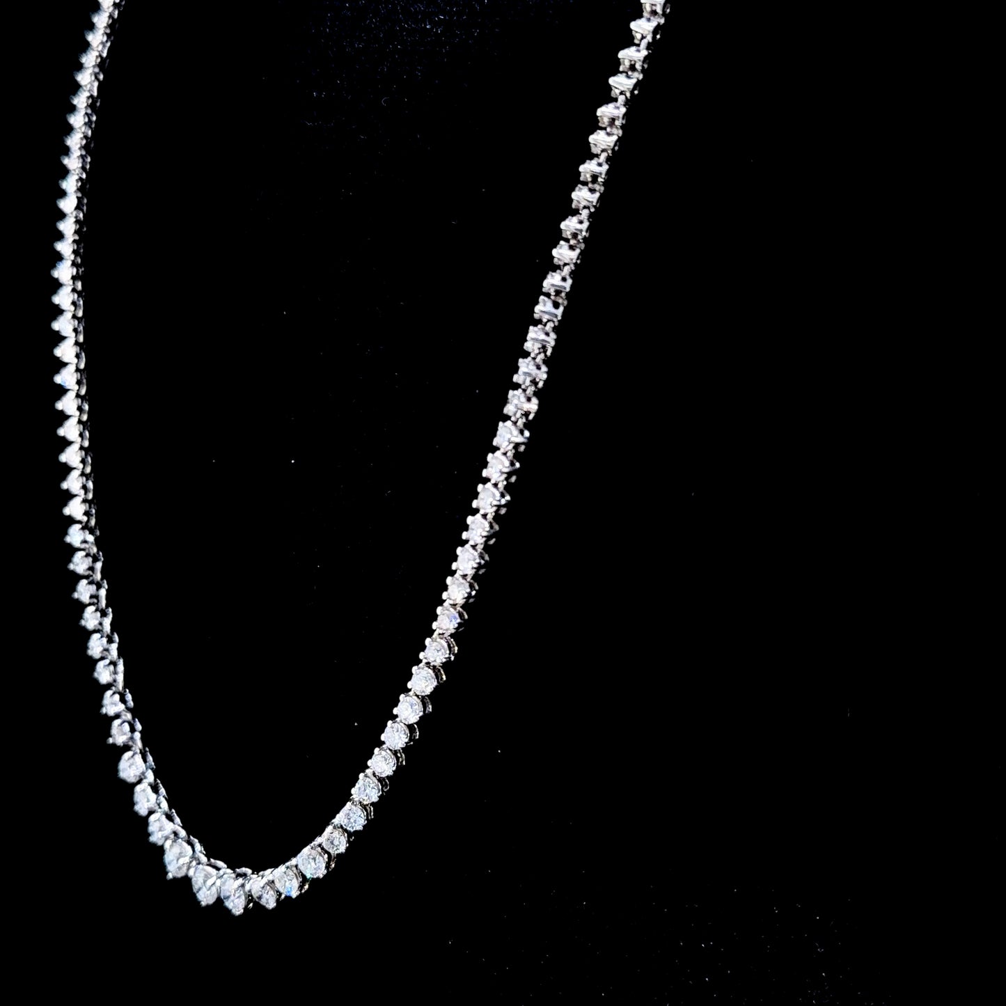 Wonderful 14k White Gold Graduated Round Cut Diamond Necklace Appx 6.5 Cts