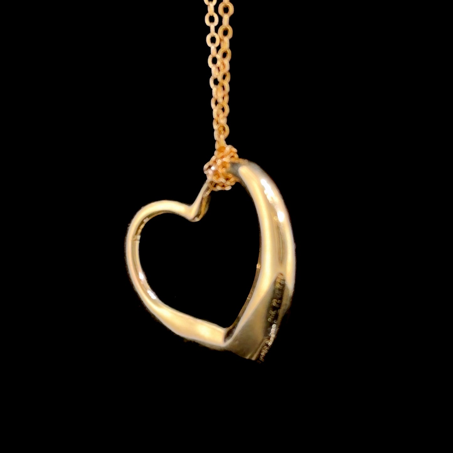 18k Yellow Gold Large Tiffany & Co Open Heart Elsa Peretti. 32inch Chain