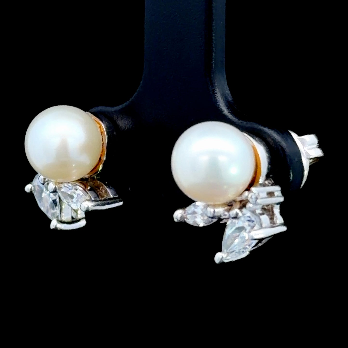 Pretty Silver Peal & CZ Stud Earrings