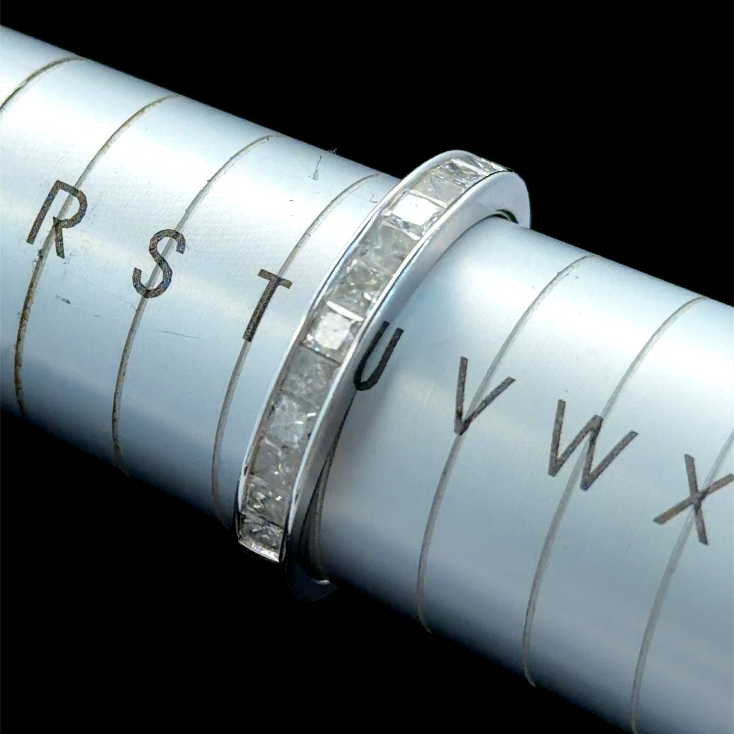 10k White Gold Princess cut Diamond Eternity ring Appx. 0.65 cts