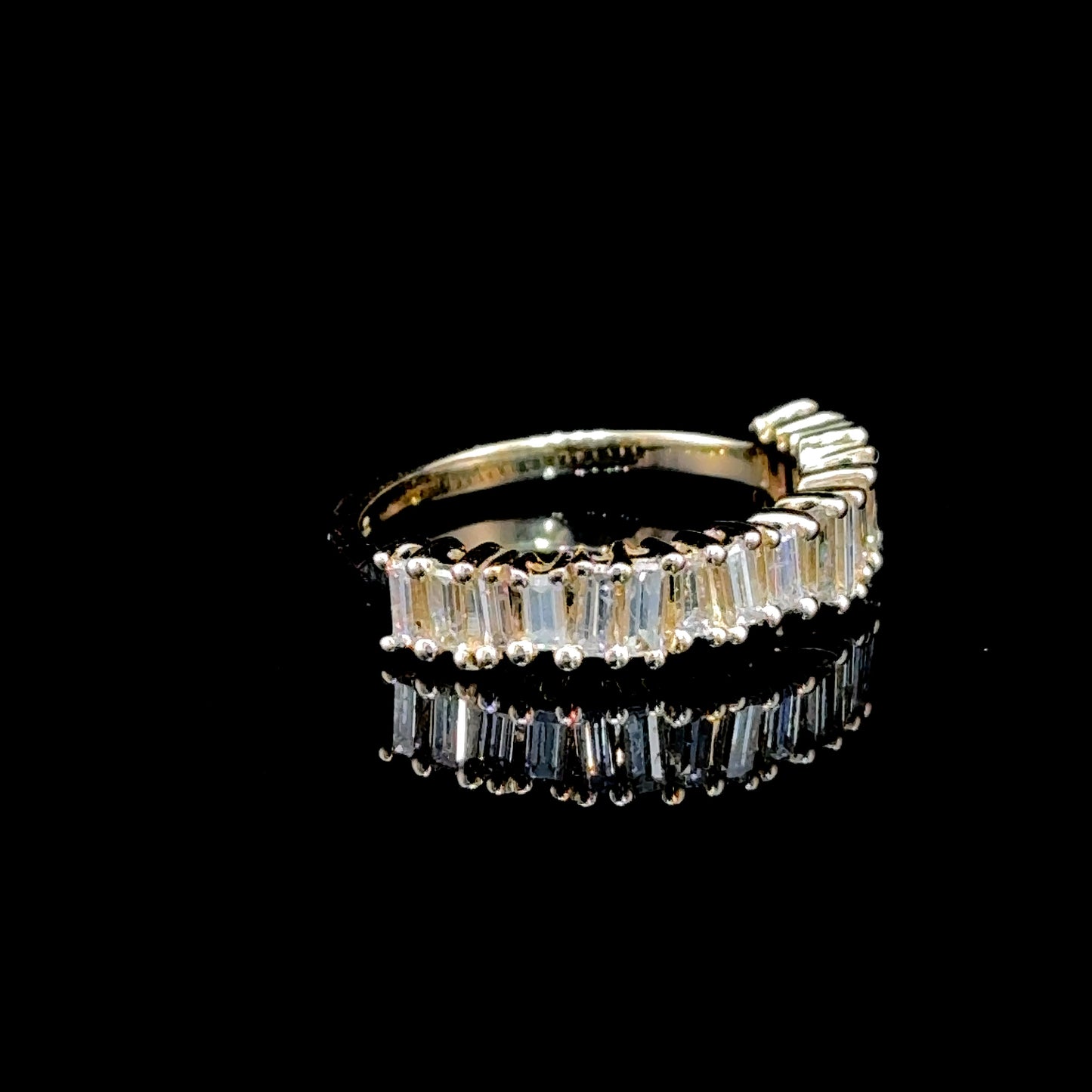 14K YG Baguette Diamond Half Eternity Band APPX 1.55 CTS