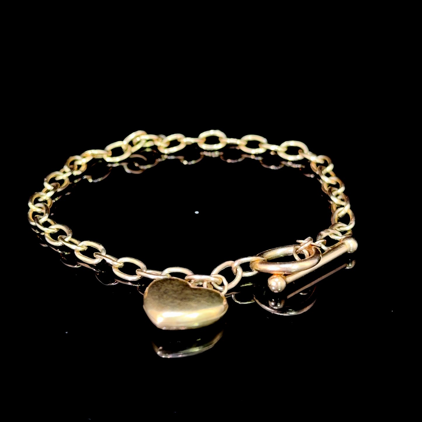 Pretty 9k Yellow Gold Heart Charm Bracelet With Bar Fastener