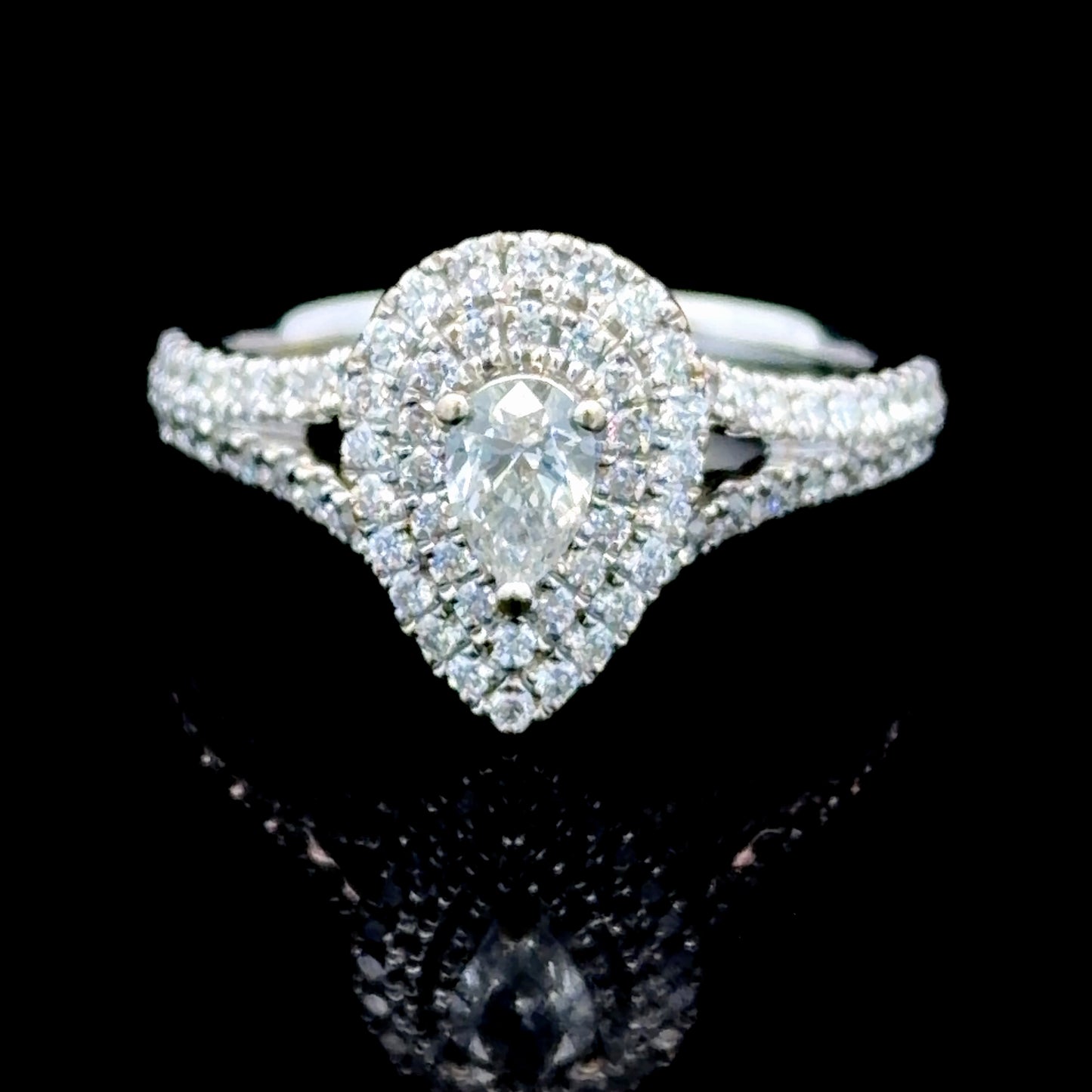 18k White Gold Pear Diamond Halo Ring 0.95 Cts By Vera Wang