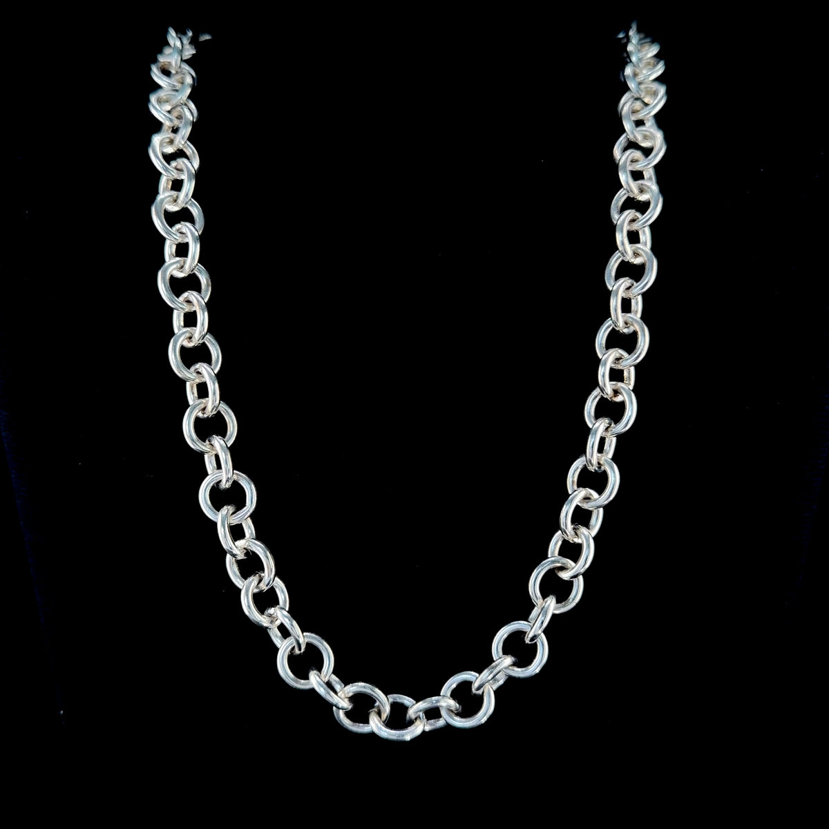 Stunning Heavy Silver Round Link Belcher (Rolo) Chain weighing 65.5 Gms Having A Substantial Lobster Clasp