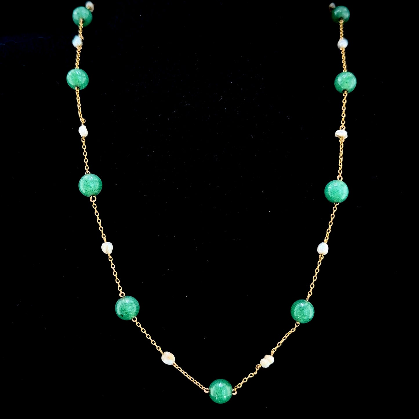 Gorgeous 9k Yellow Gold Aventurine & Pearl Station Necklace 16”
