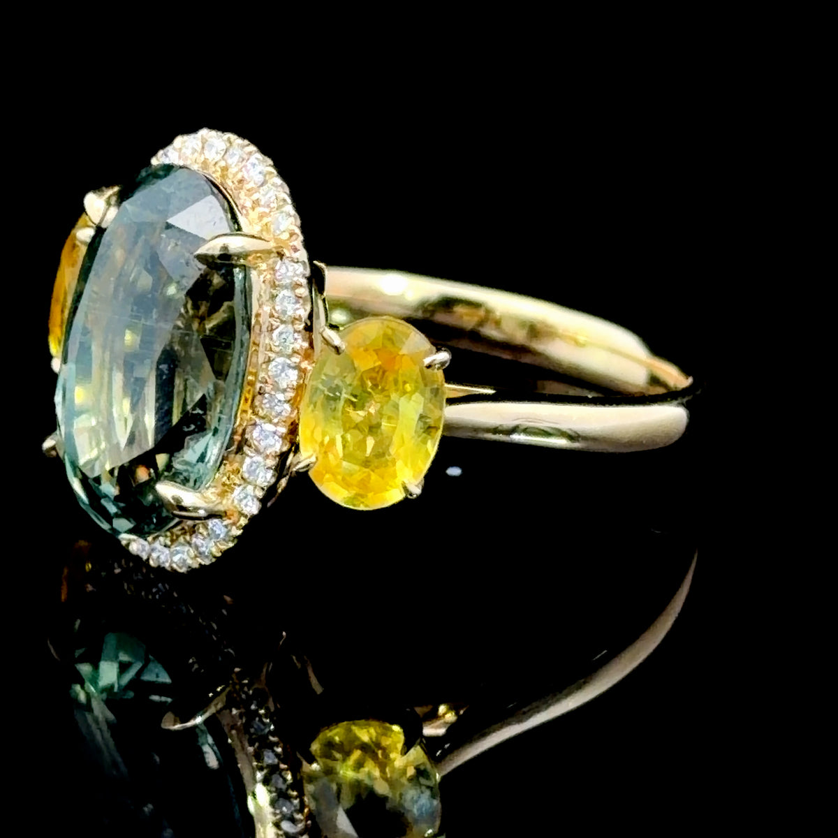 14k Yellow Gold – Striking 6.60ct Green Sapphire Trilogy Ring with 1.0 Cts Of Yellow Sapphires & Diamond Halo RRP £8k