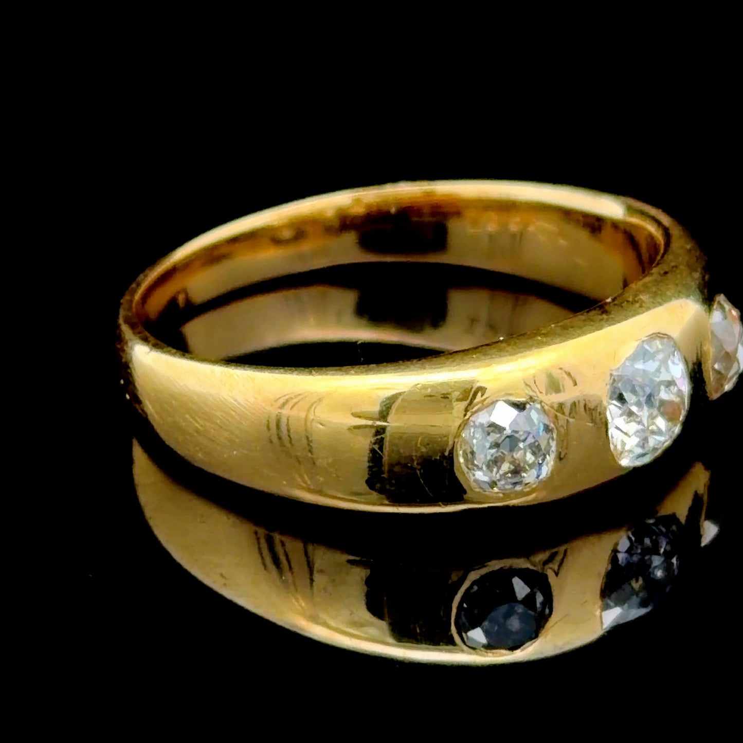 18k Yellow Gold Unisex Old Cut Diamond 3 Stone Ring Appx. 1.0Ct