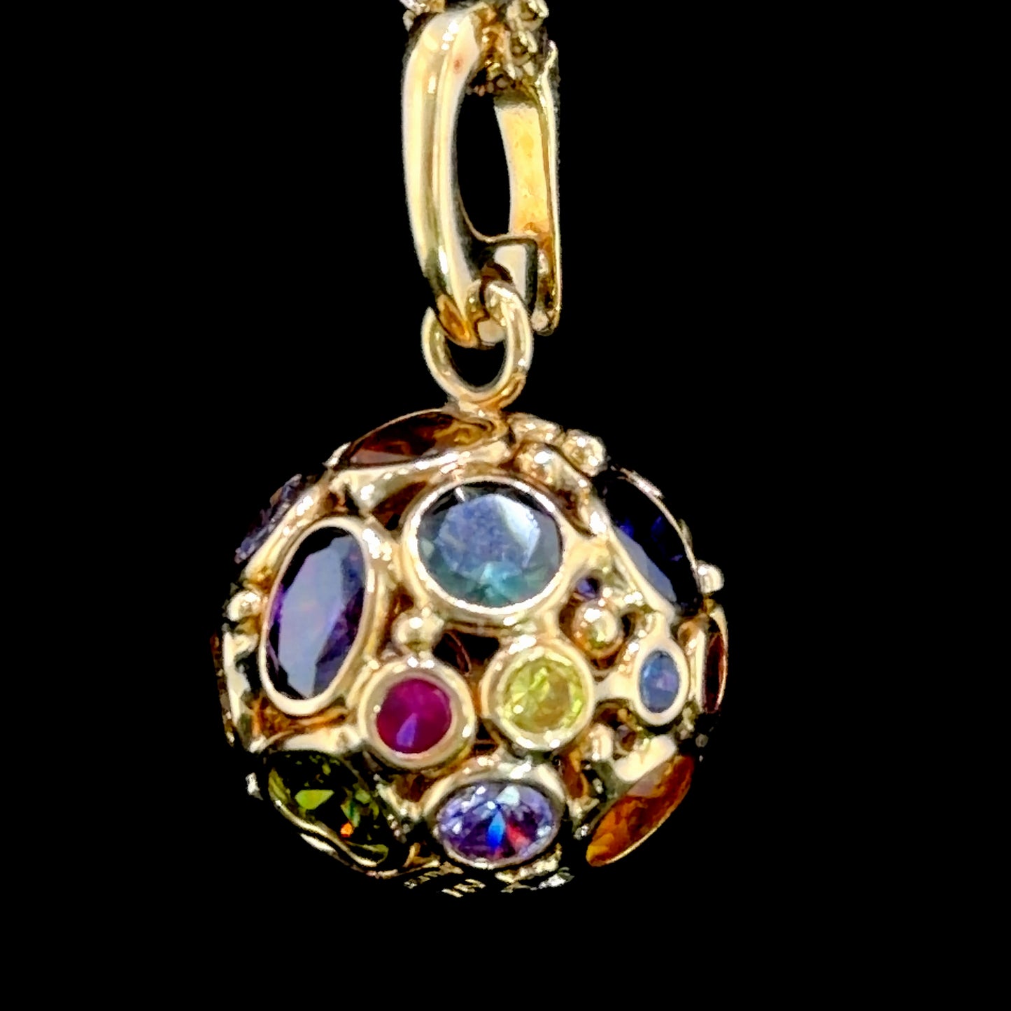 Very Pretty 18k Yellow Gold Multi-gemstone Pendant by Italian Designers Mosaico