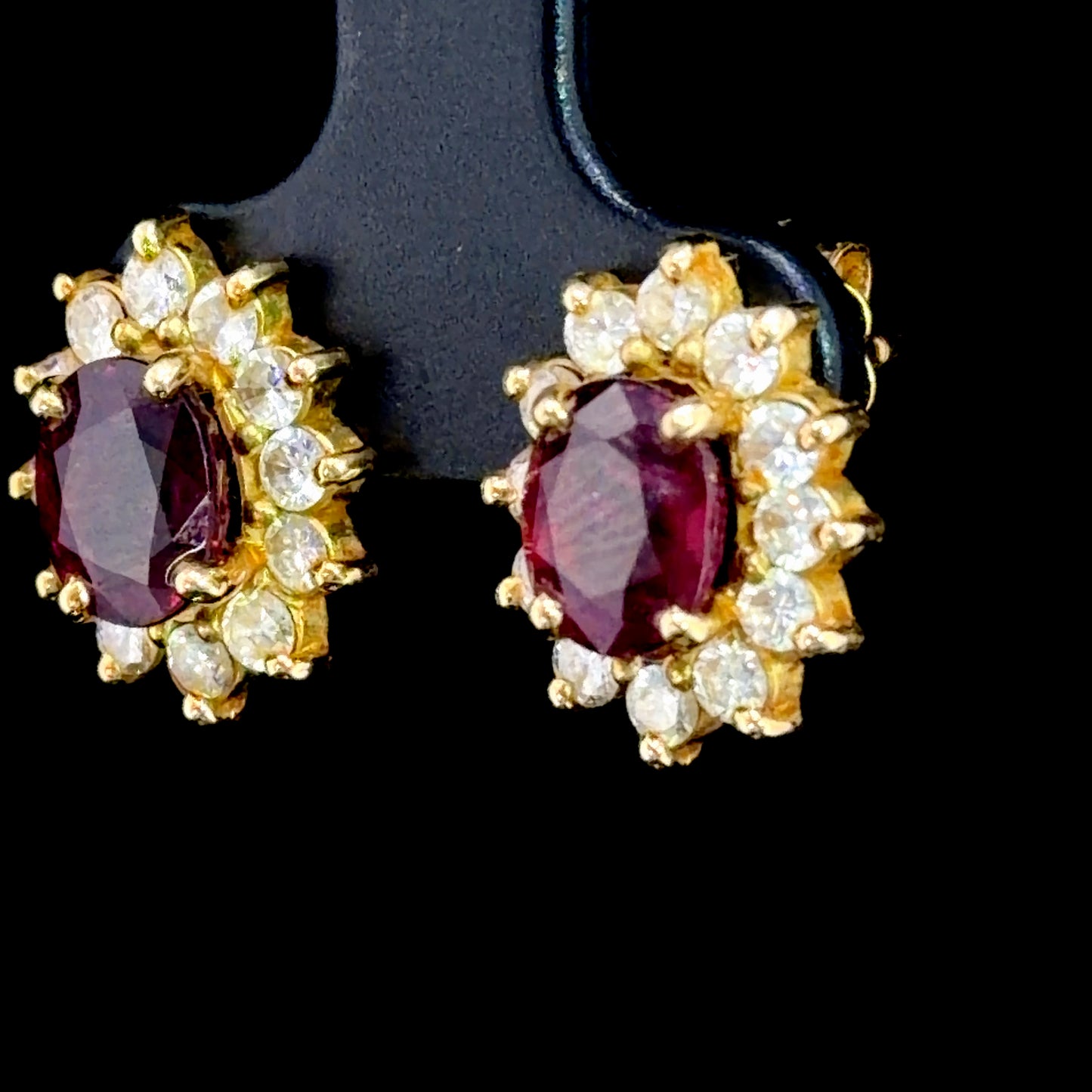 Stunning 18k Yellow Gold Ruby & Diamond Traditional Oval Cluster Stud Earrings Diamond 1.3 Cts Ruby 2.6 Cts