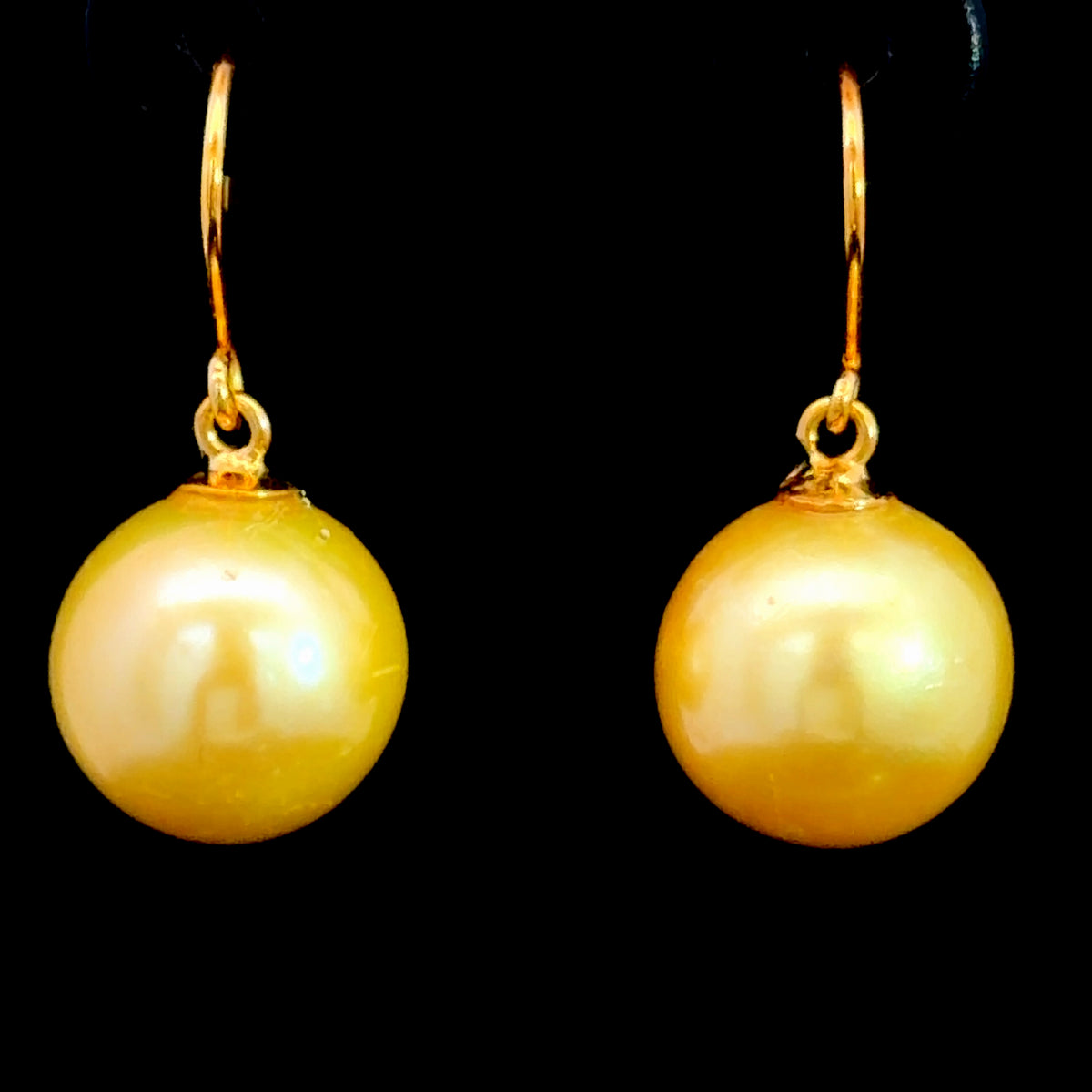 Unusual 18k Yellow Gold Golden Pearl Drop Earrings Having Hook Fittings 10mm Diameter