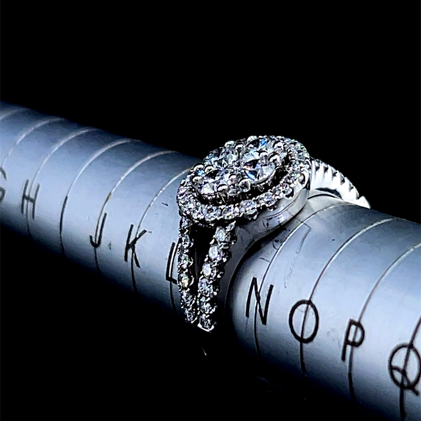 18K White Gold Diamond Daisy Halo Cluster Ring APPX 1.2 CTS