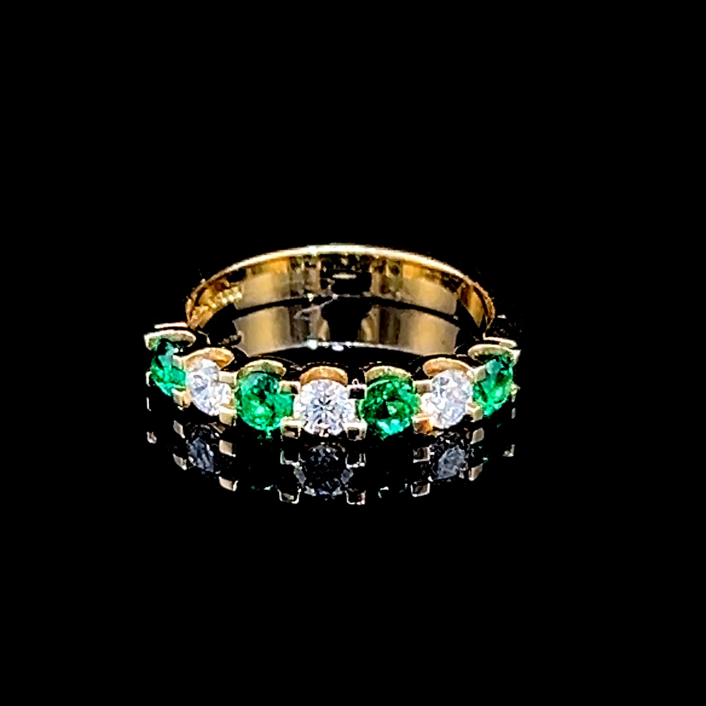 18K Yellow Gold Emerald & Diamond 7 Stone Ring APPX D: 0.45 CTS  E: 0.60 CTS