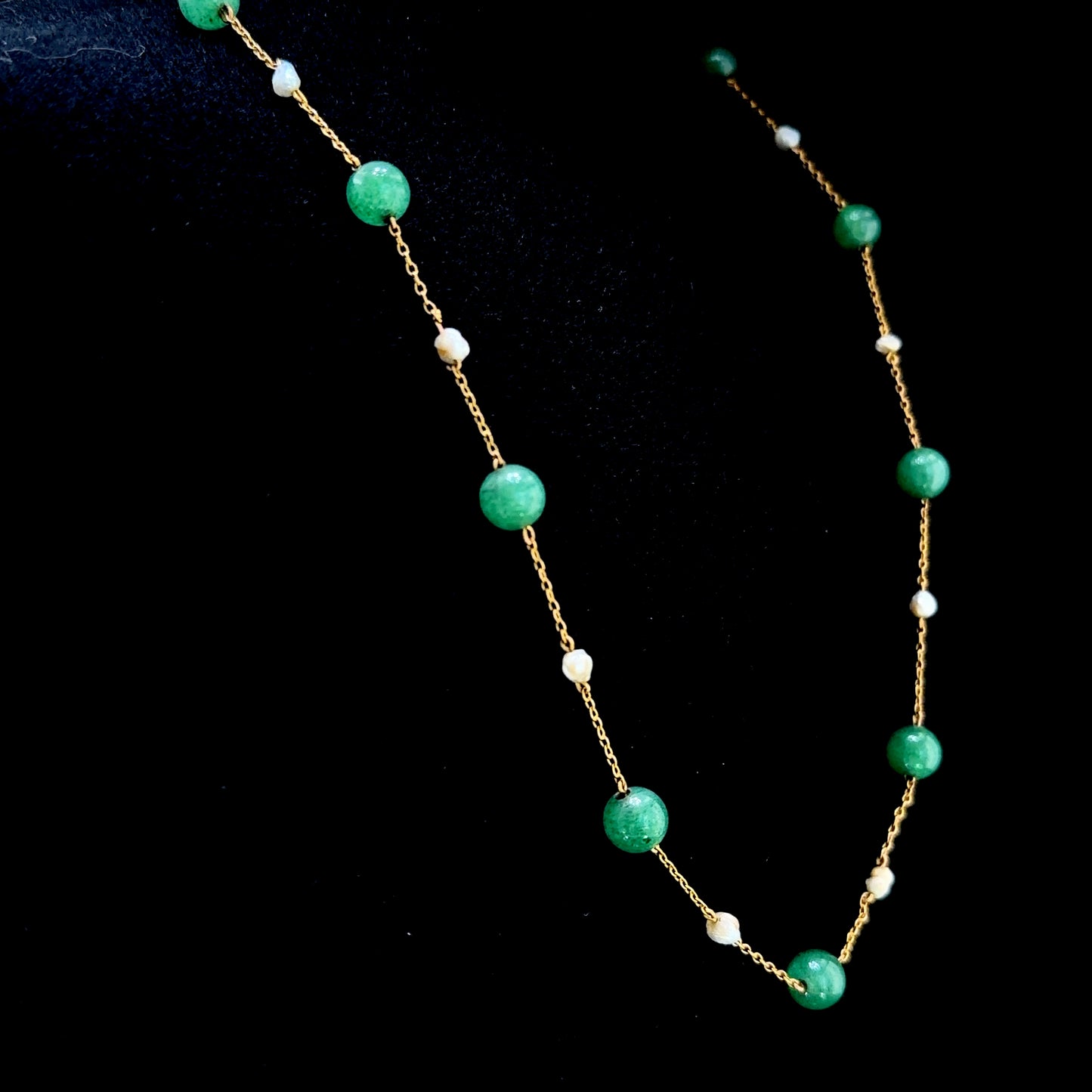 Gorgeous 9k Yellow Gold Aventurine & Pearl Station Necklace 16”
