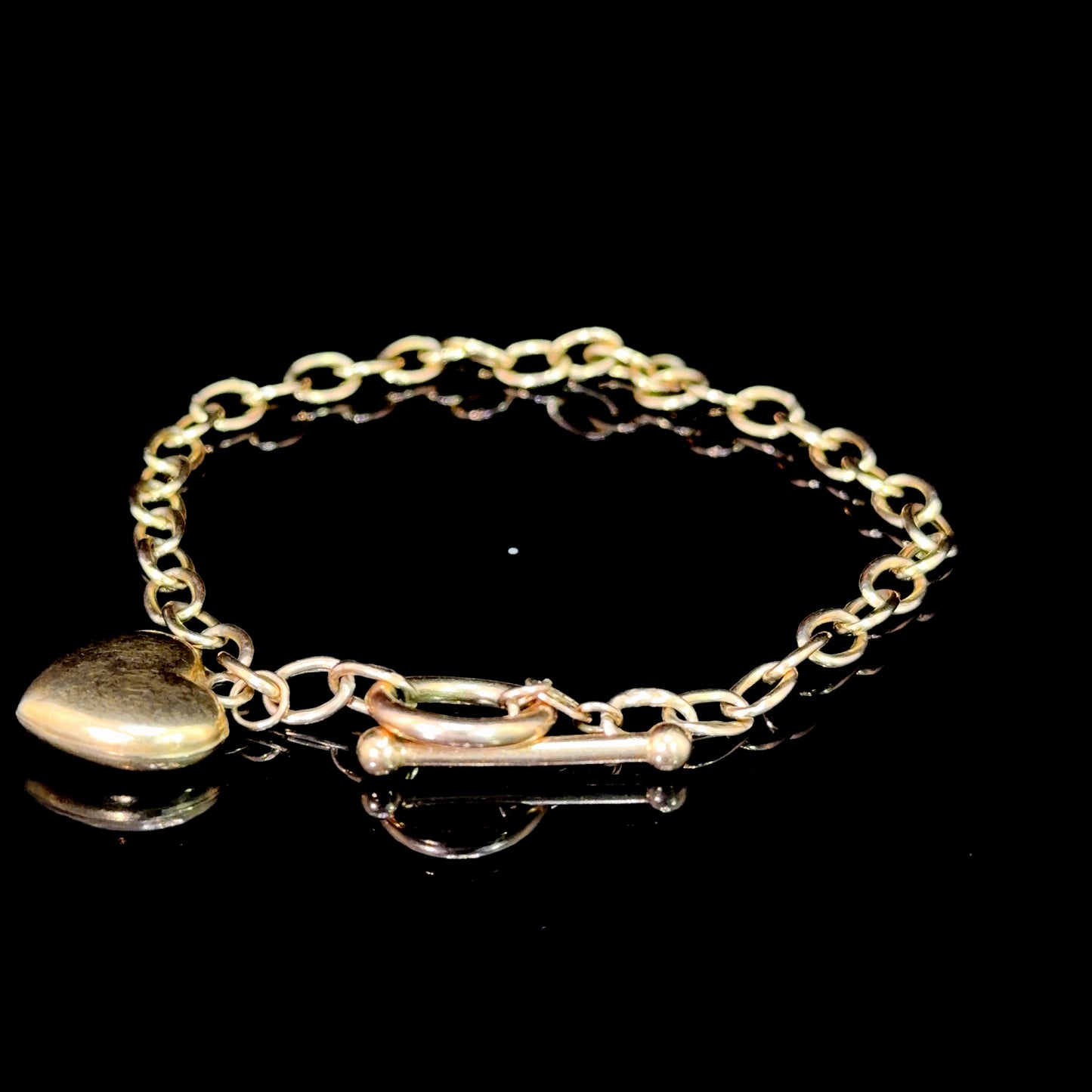Pretty 9k Yellow Gold Heart Charm Bracelet With Bar Fastener