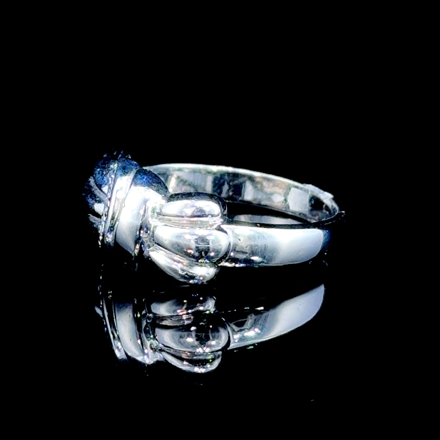 9K White Gold Diamond Bow Ring
