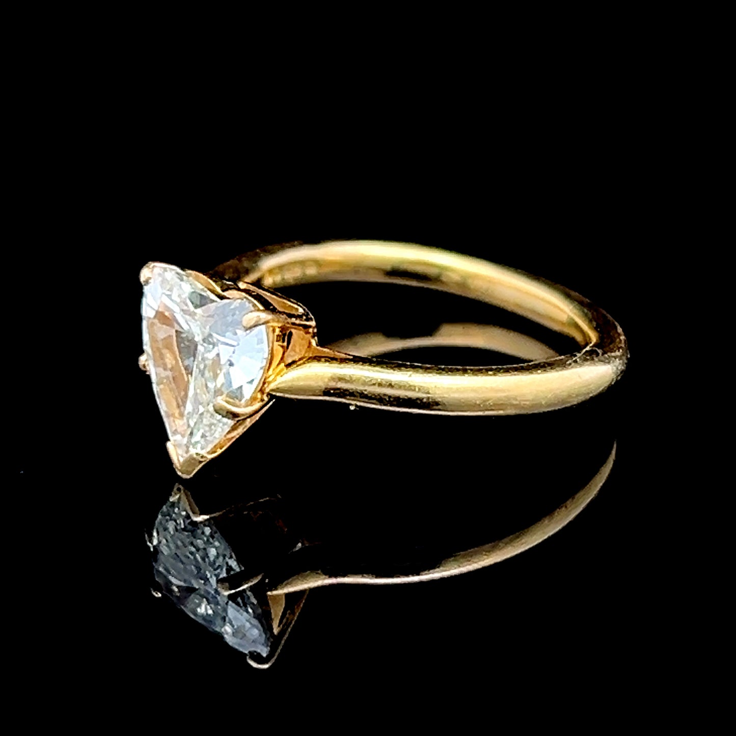 18K Yellow Gold Heart Diamond Ring APPX 1.7CTS VS K