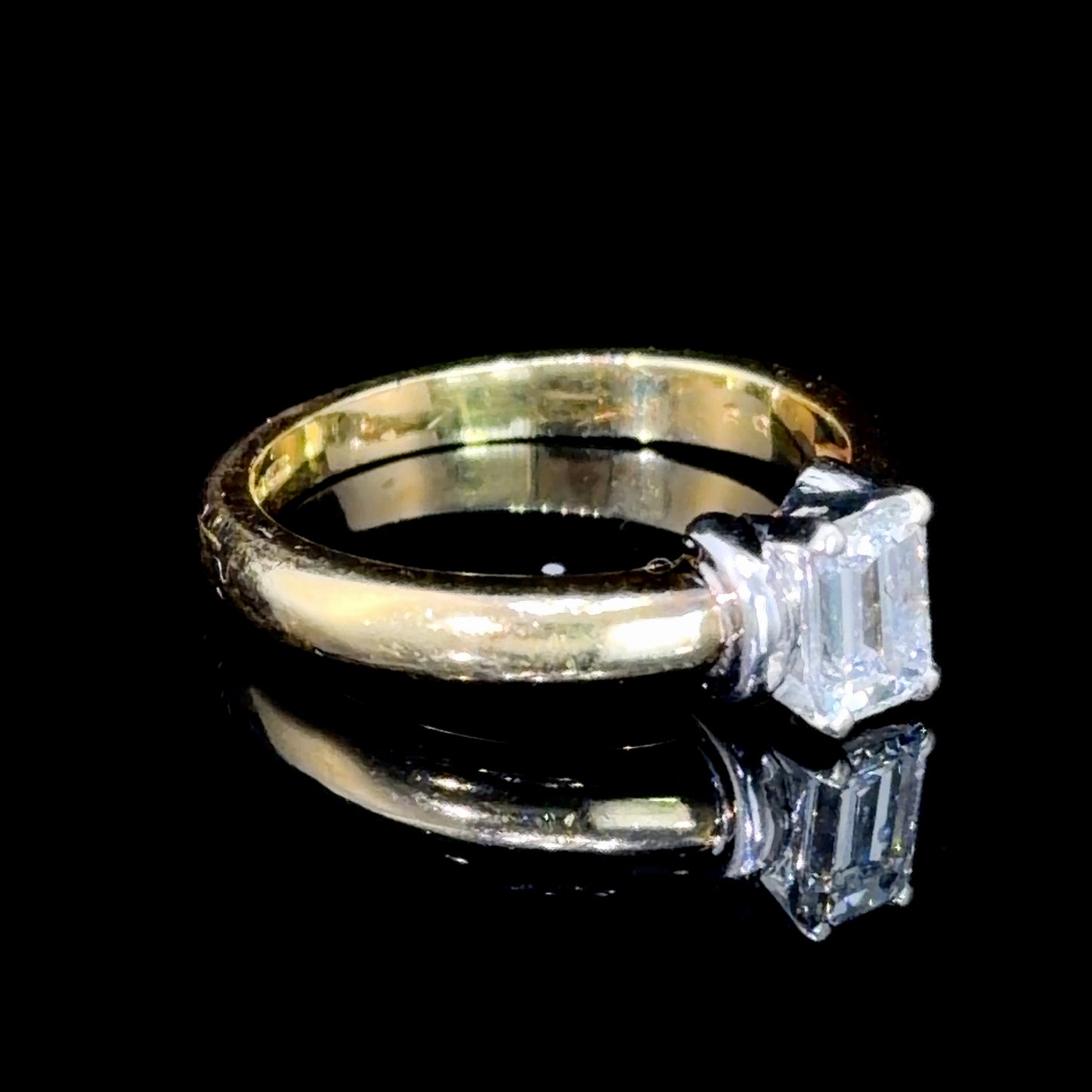 Very Pretty 18k Yellow Gold Emerald Cut Diamond Solitaire Ring Appx 0.6 Cts