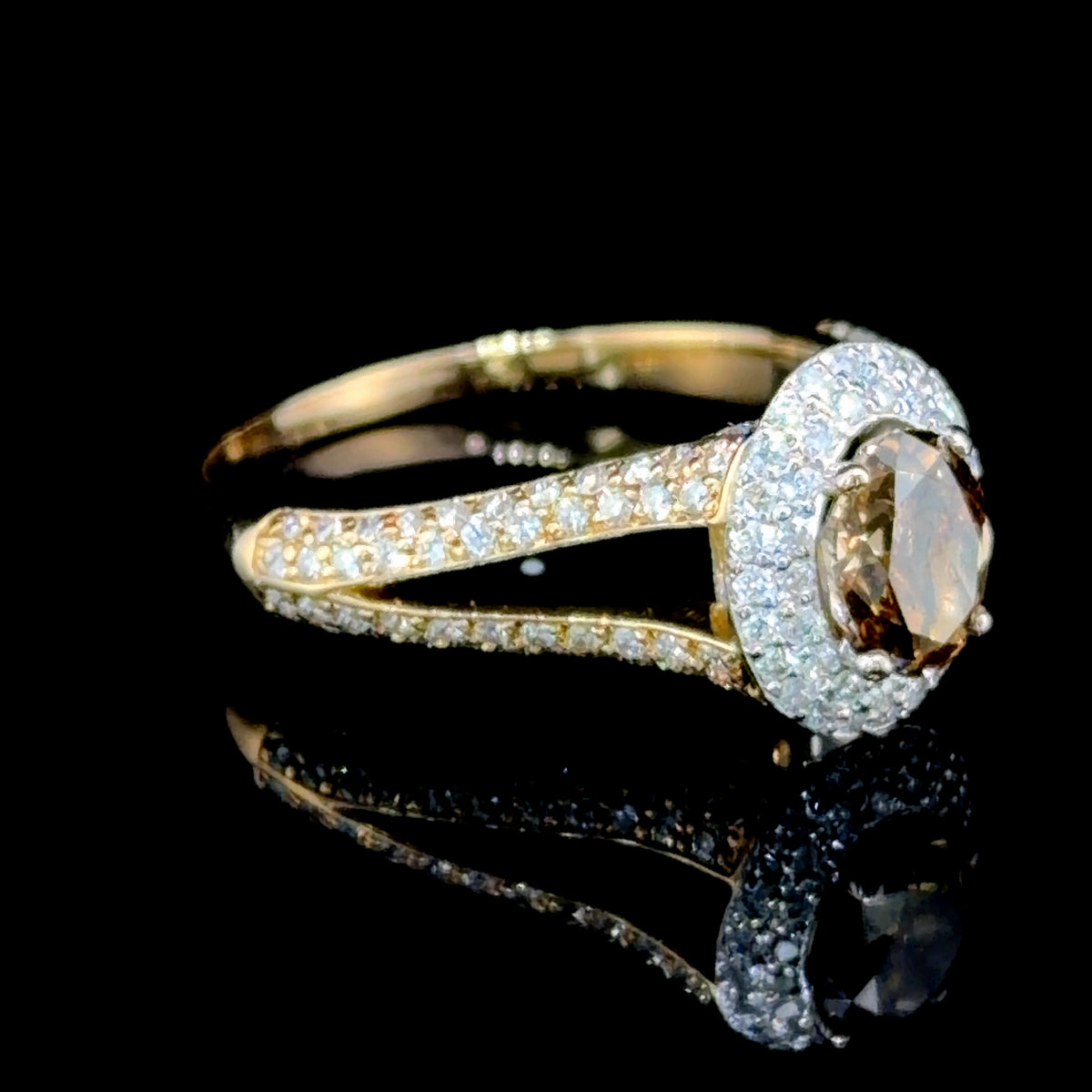 A Stunning 18k Yellow Gold Oval Chocolate & White Diamond Halo Ring Appx 0.75 Cts Centre 1.5 Cts Total