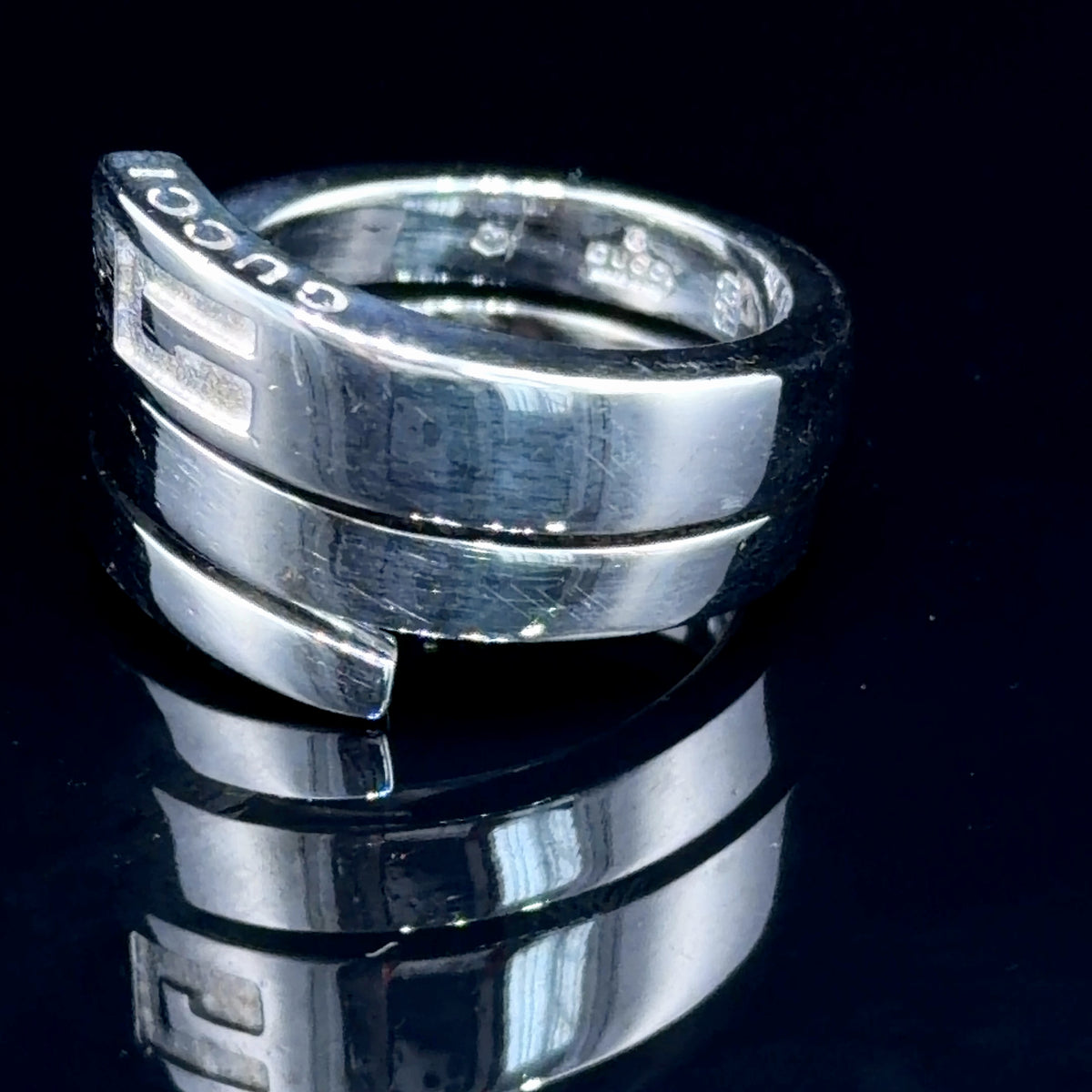 An Impressive Gucci Sterling Silver Spiral / Snake Ring