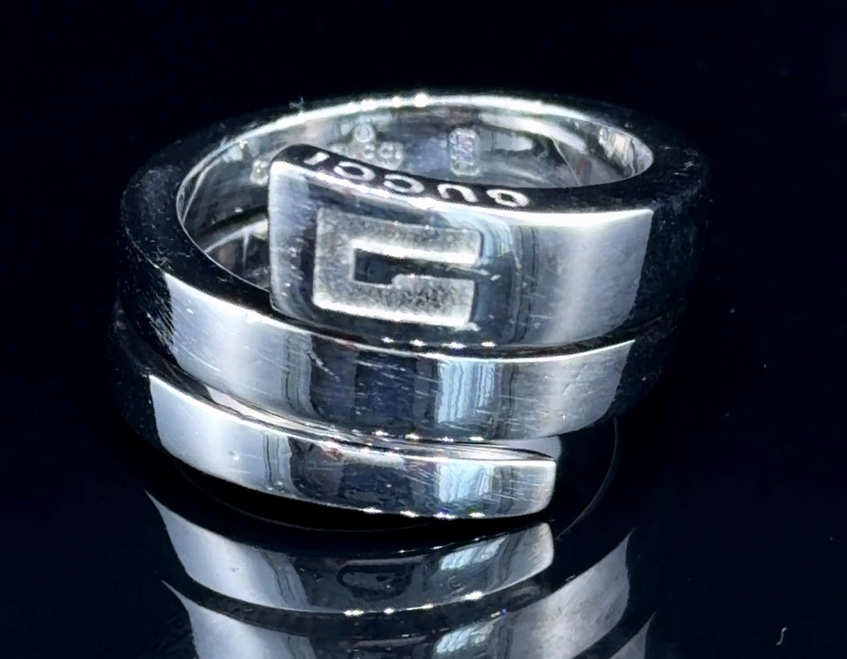 An Impressive Gucci Sterling Silver Spiral / Snake Ring