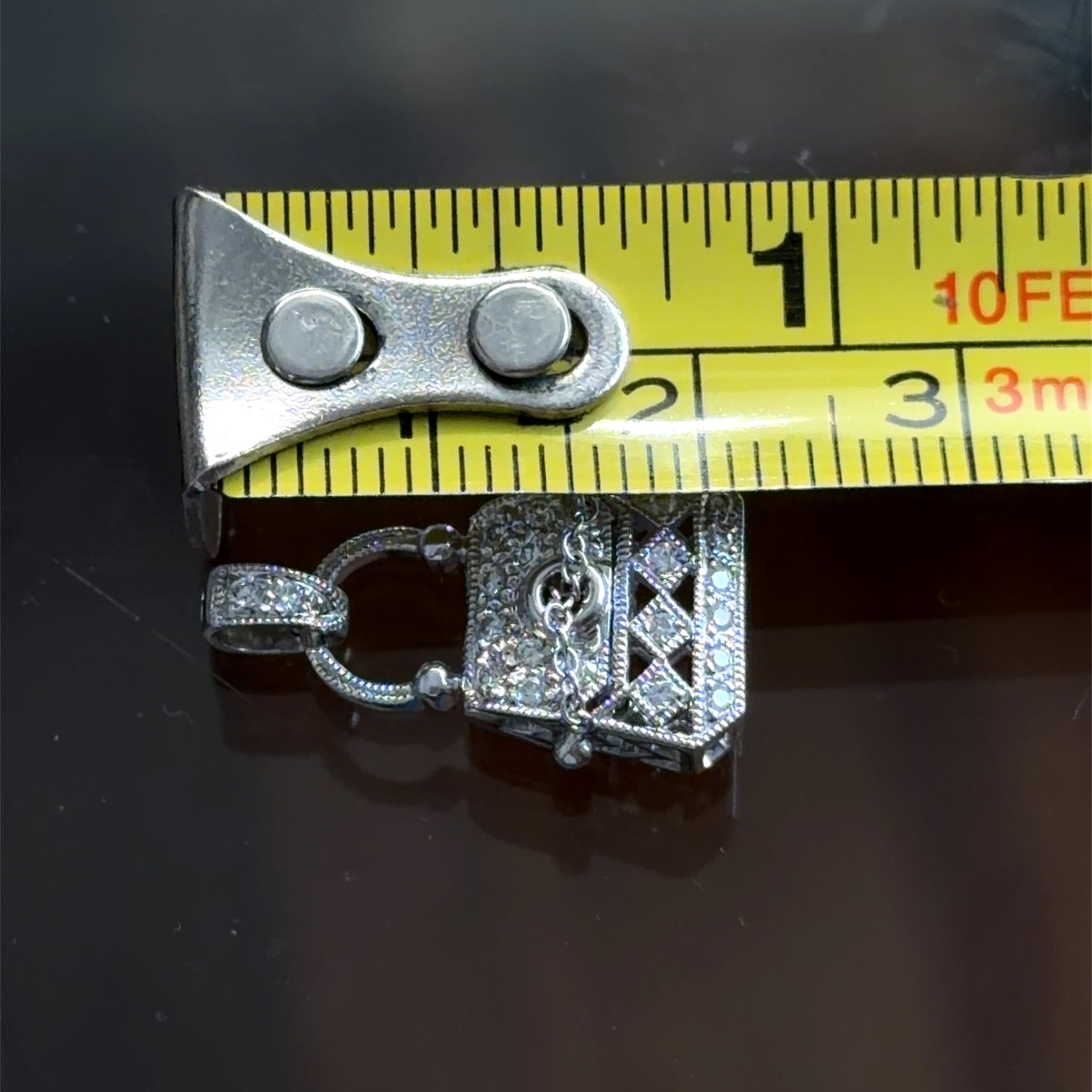 Pretty 18k White Gold & Diamond Purse / Handbag Pendant Appx 0.35 Cts