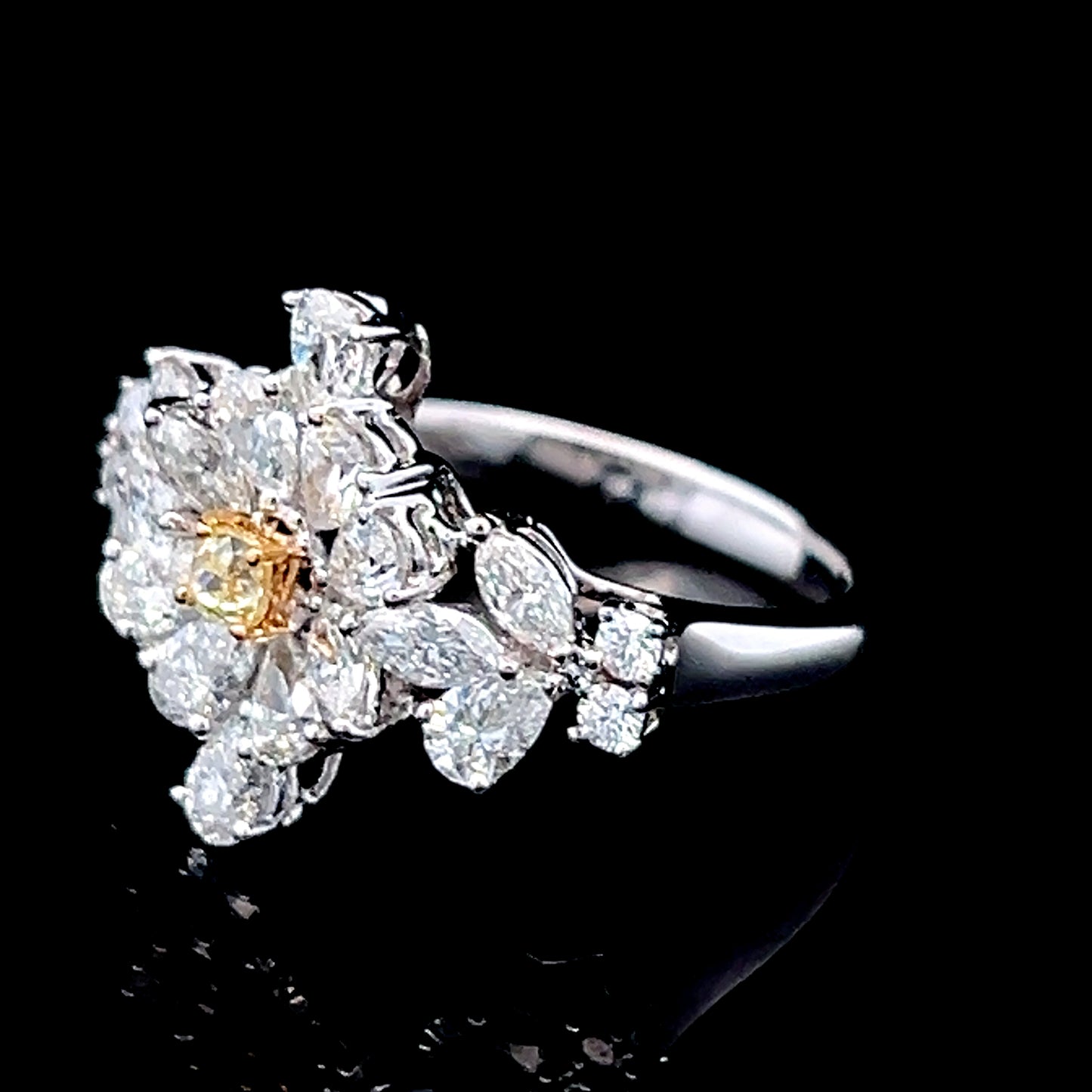 18K White Gold Multicut Diamond & Yellow Diamond Cluster Ring APPX 2.0 CTS