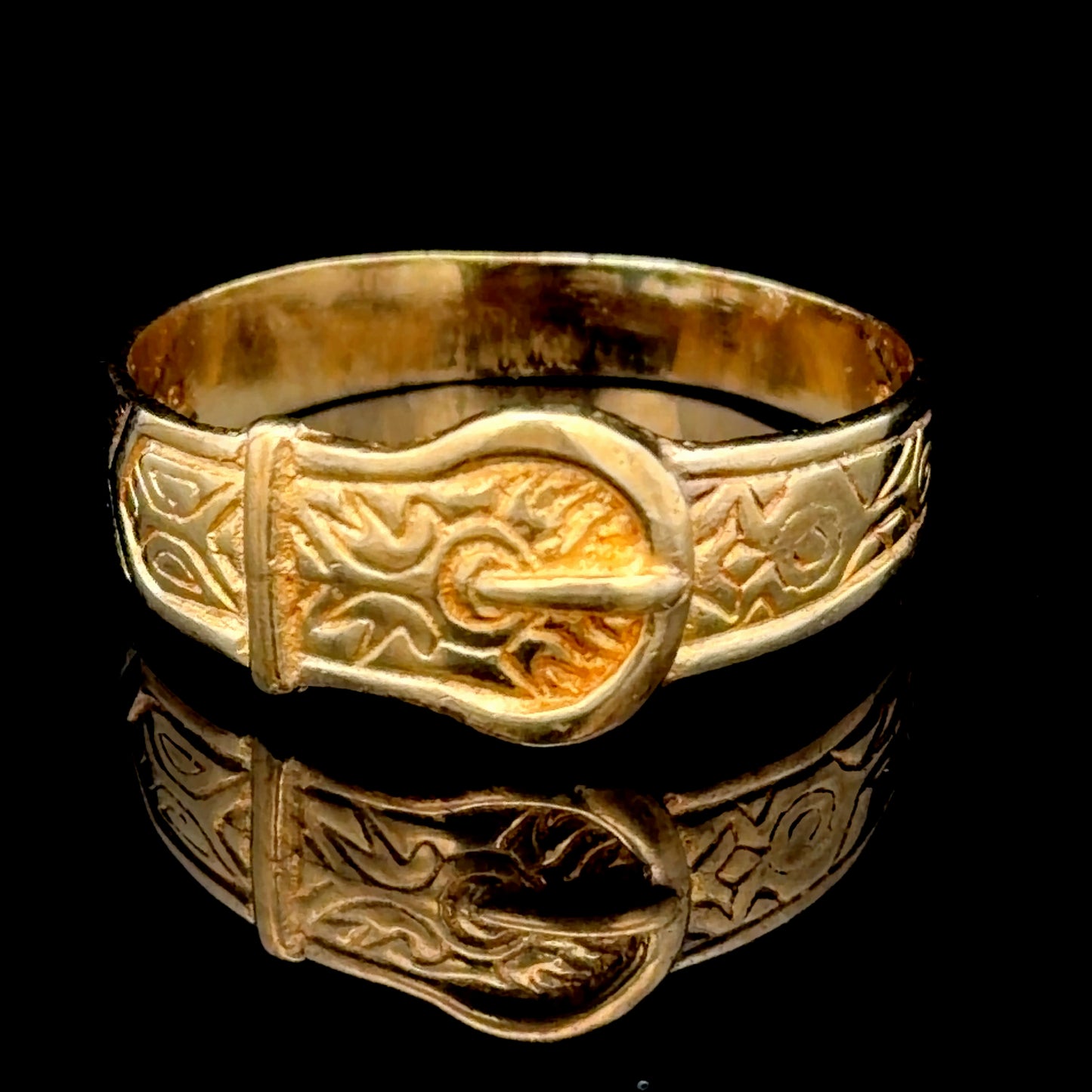 9k Engraved Yellow Gold Buckle Band Ring