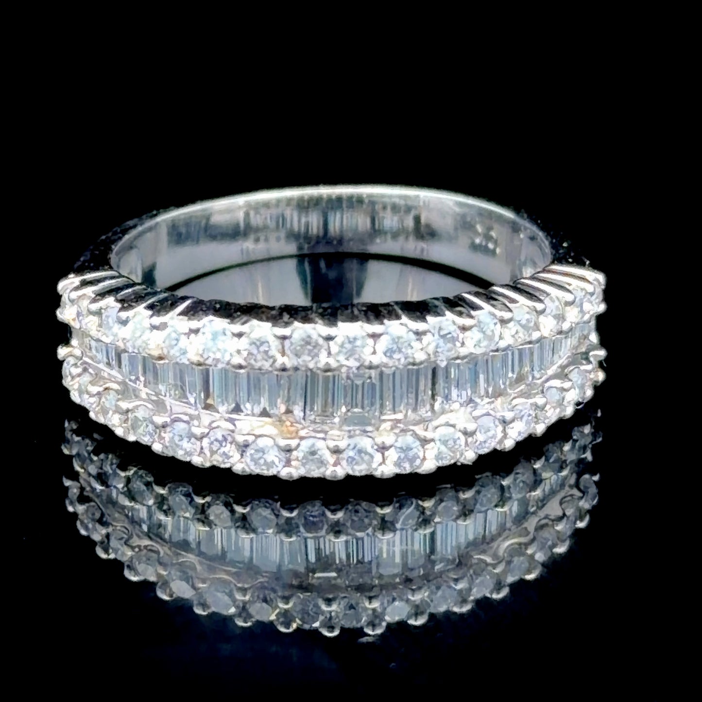 18k White Gold Modern Baguette & Round Cut Diamond Band Ring Appx 1.0 Cts