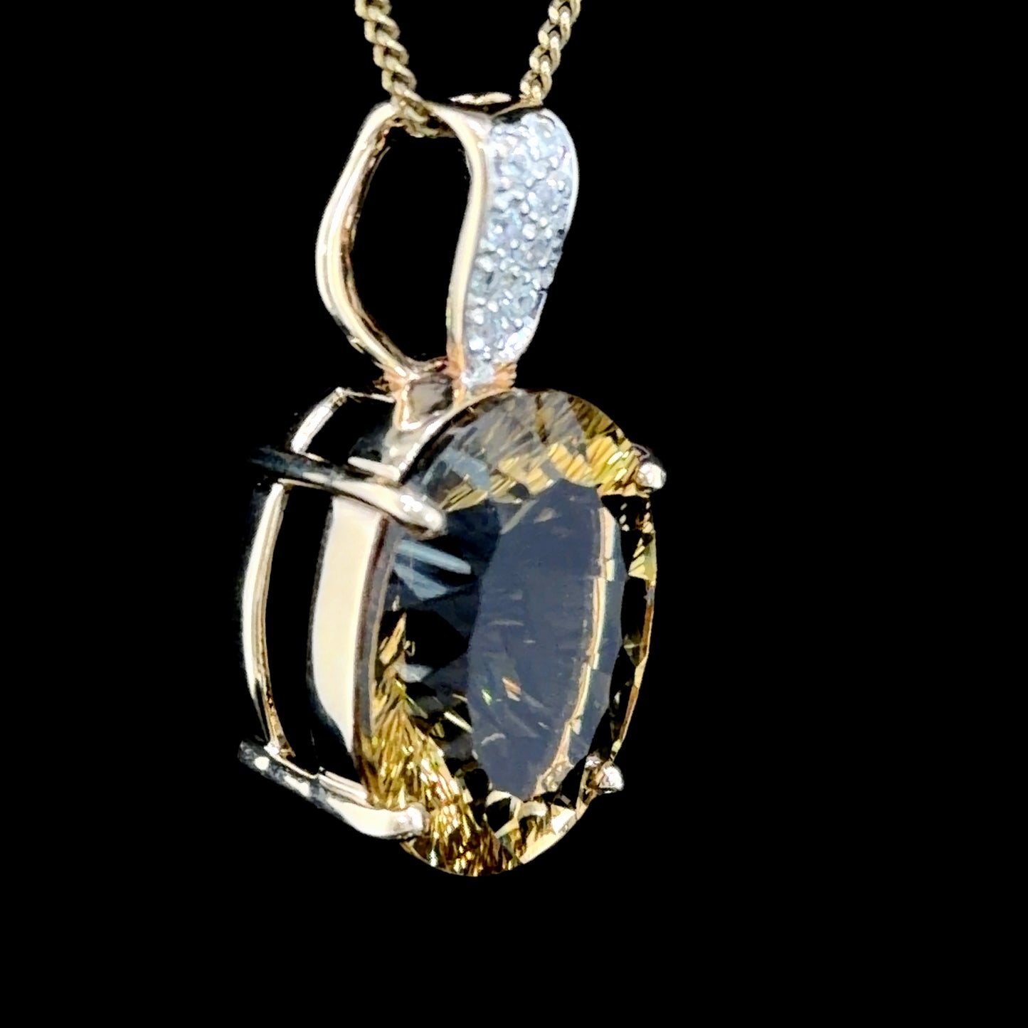 Pretty 9k Yellow Gold Citrine & White Topaz Pendant (Only)