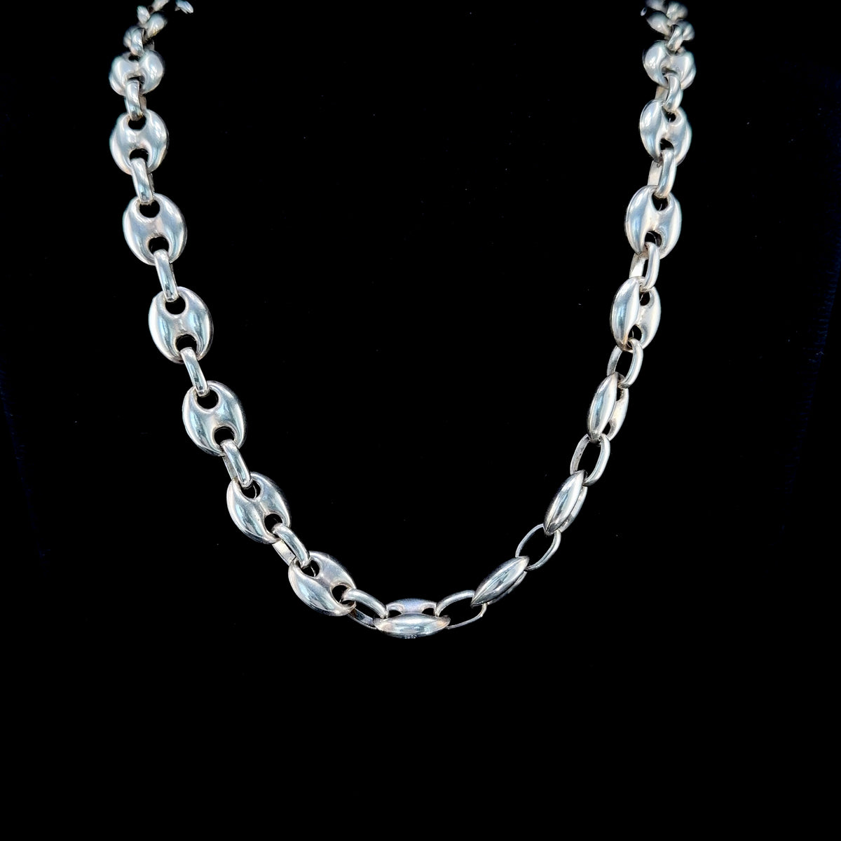 A Heavy Silver Necklace Incorporating Mariner Links & A Substantial Lobster Clasp 19.5 Inches Long