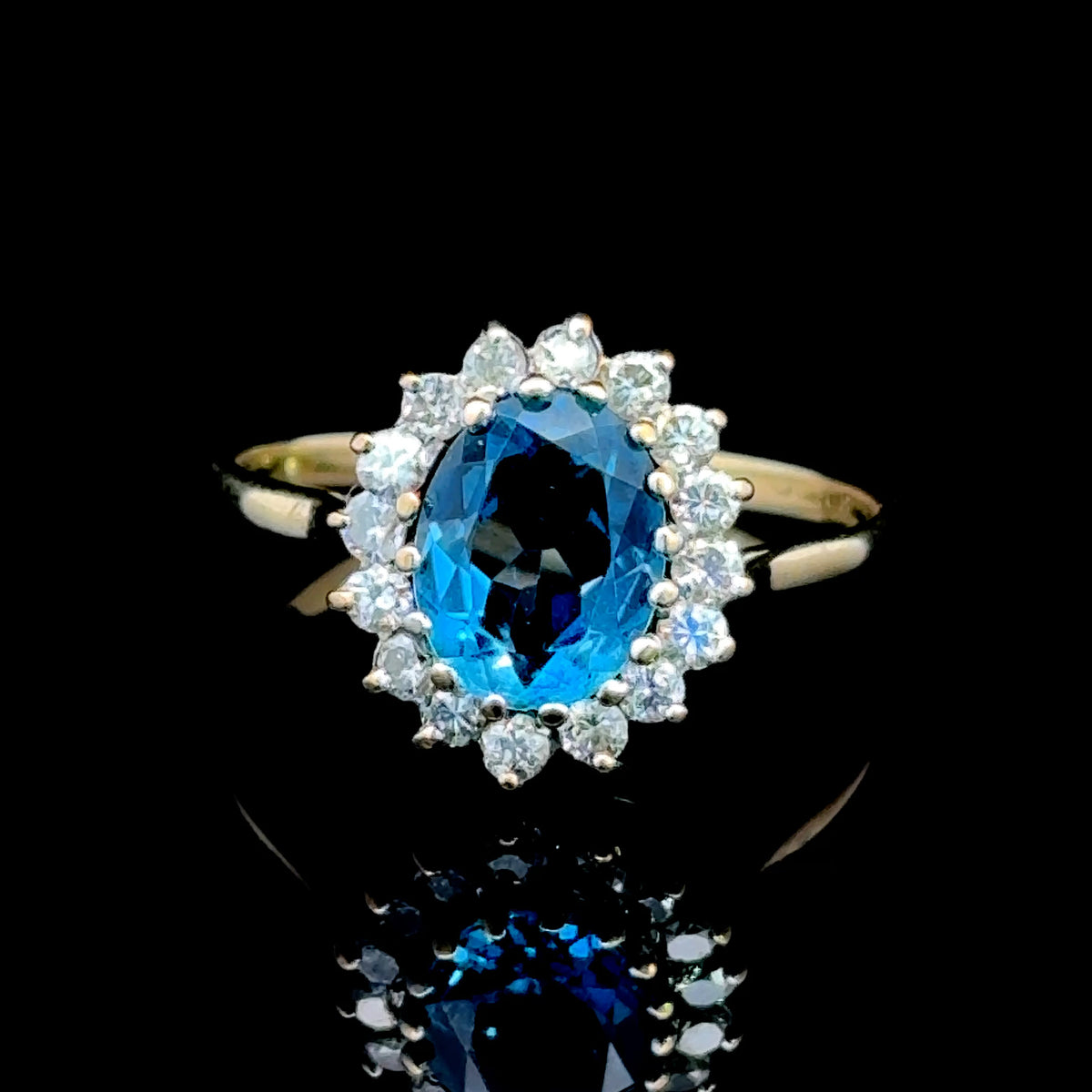 Fabulous 9K Yellow Gold Blue Topaz & Diamond Cluster Ring