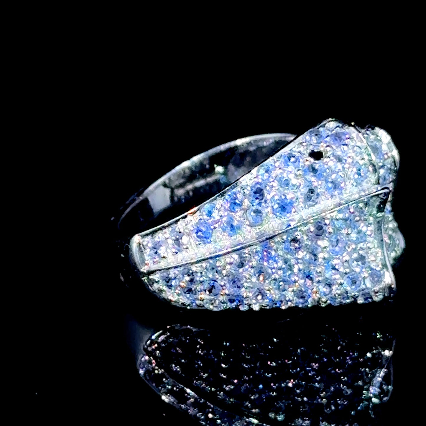 Modernist 9K White Gold Tanzanite   Band