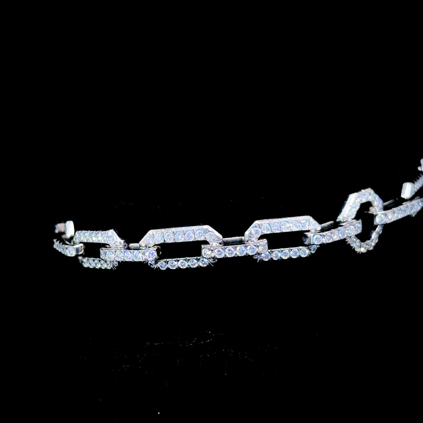 A Magnificent Appx. 3Ct Diamond Pave’ Set link Bracelet in 18k White Gold By David Yurman