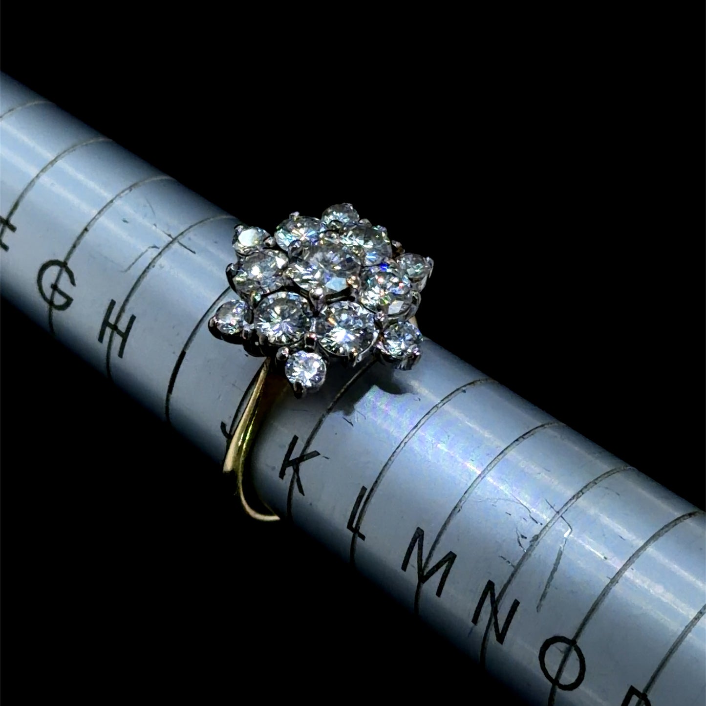 Wonderful 18k Yellow Gold Diamond Daisy Cluster Ring G/H Colour Diamonds