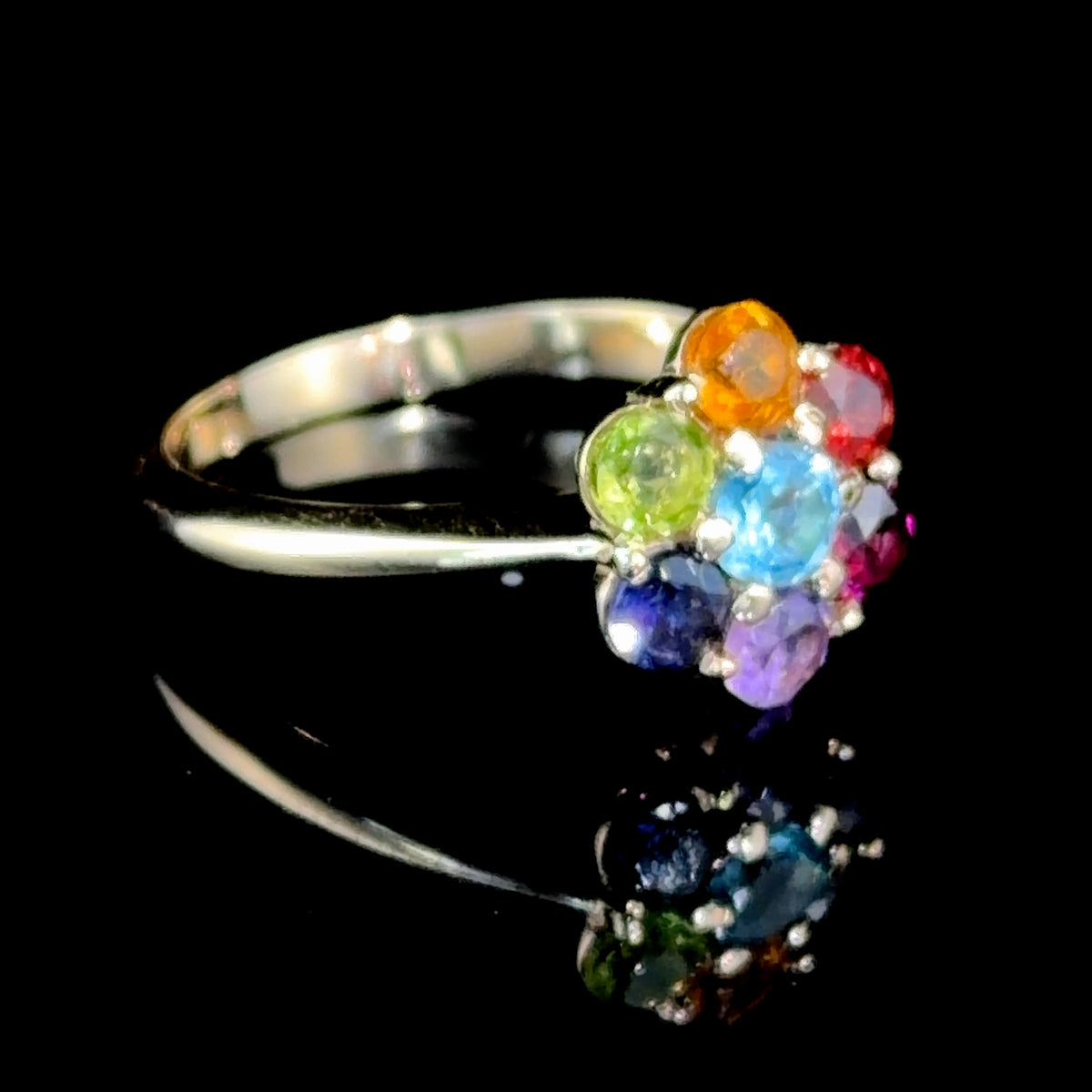 A Wonderful 9k Yellow Gold Rainbow Multi-Gemstone Daisy Ring Size P