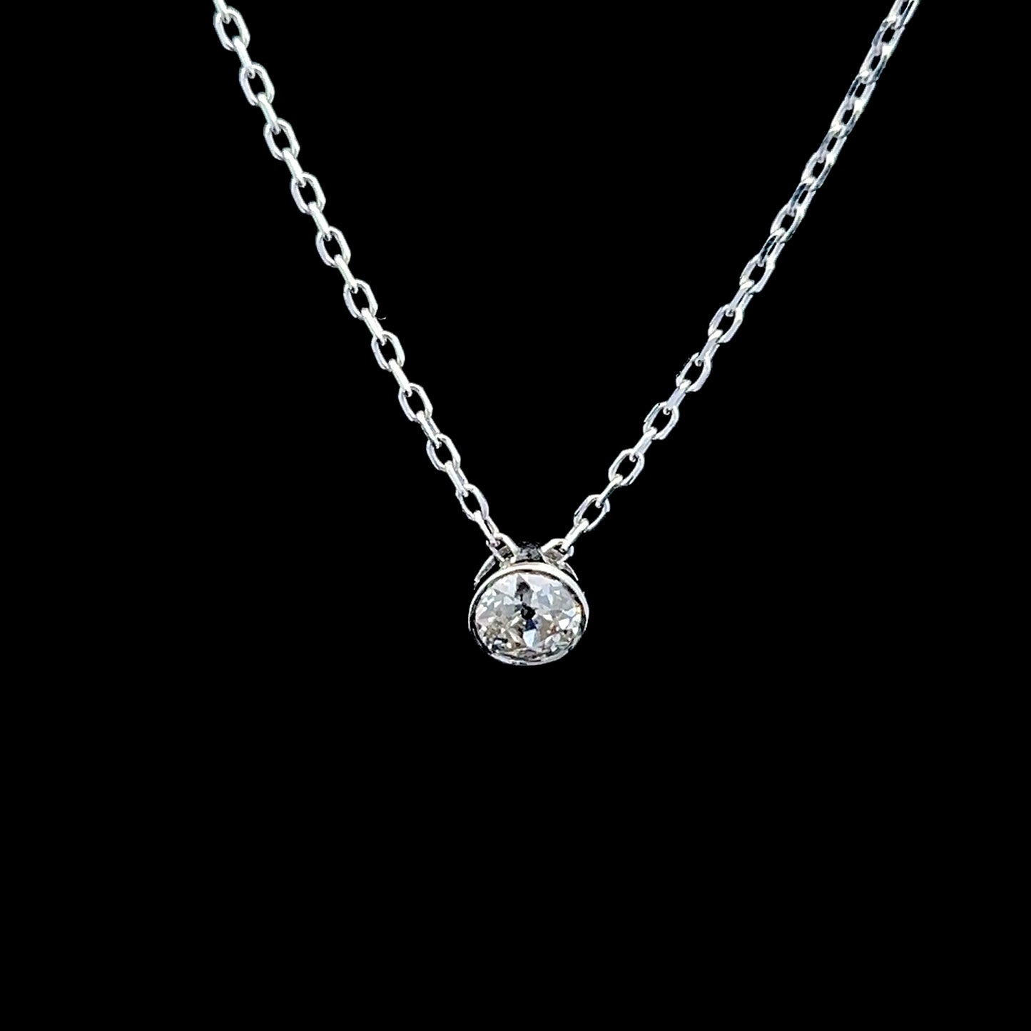 18K White Gold Diamond Pendant & Chain APPX 0.75 CTS