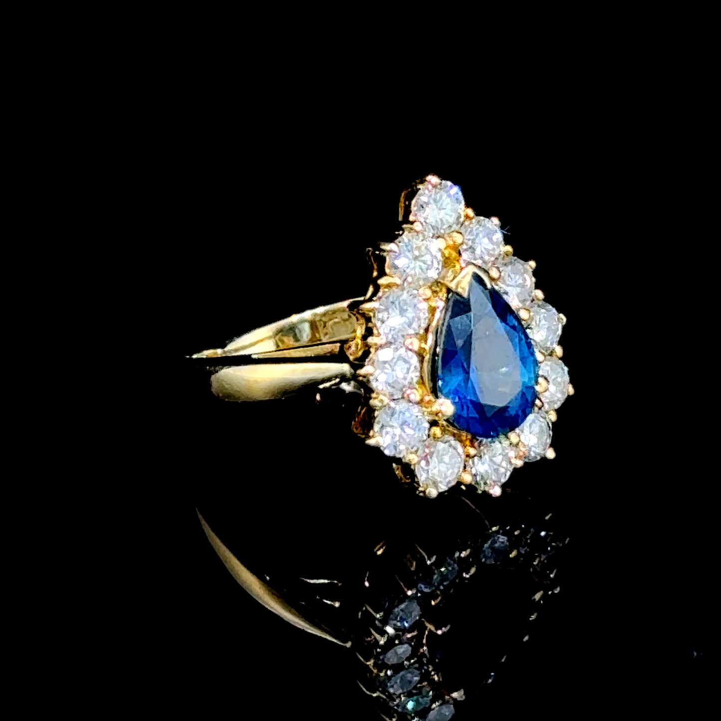 18K Yellow Gold Sapphire & Diamond Cluster Ring APPX S-1.1CTS D-1.0CTS
